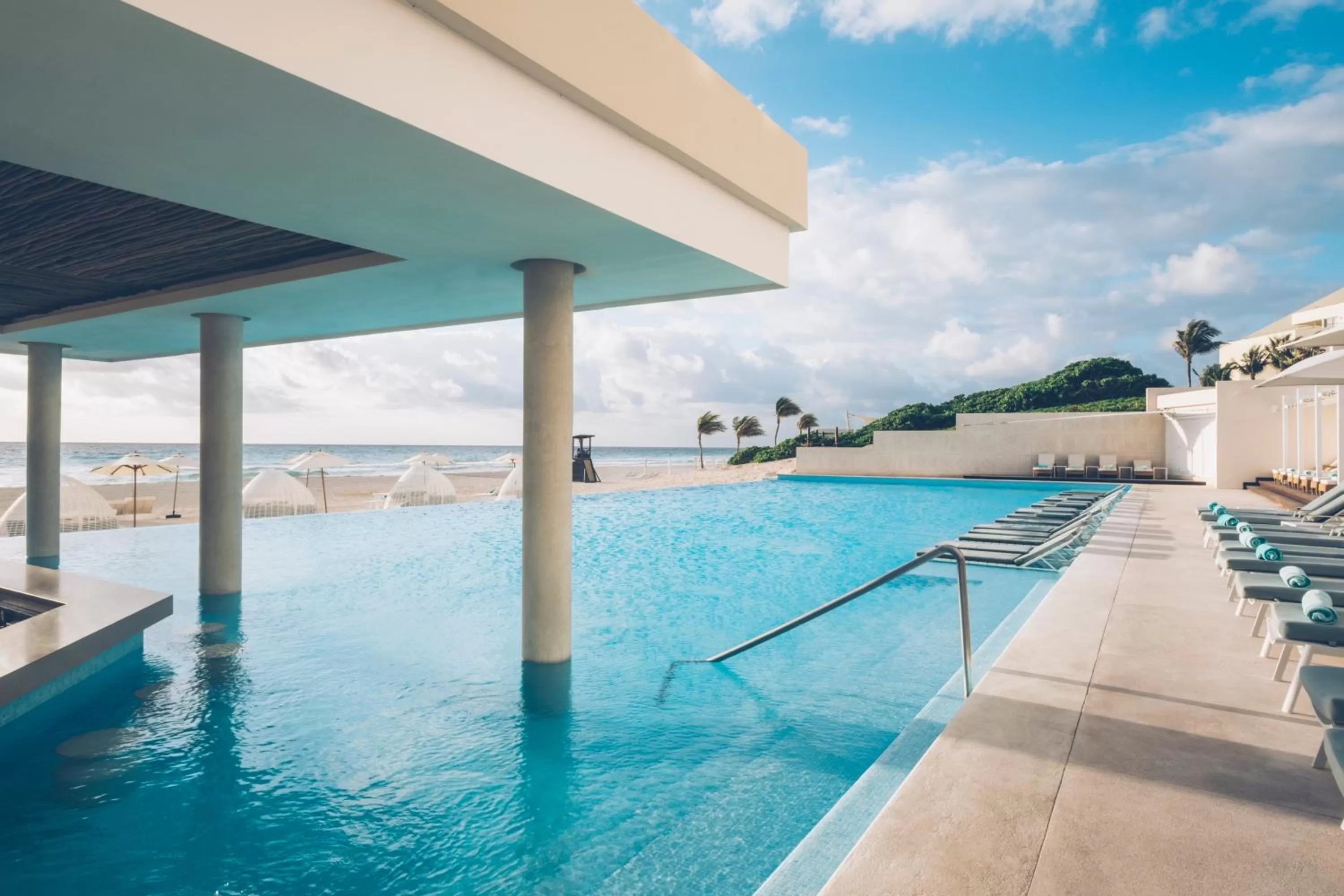Swimming pool in Coral Level at Iberostar Selection Cancun