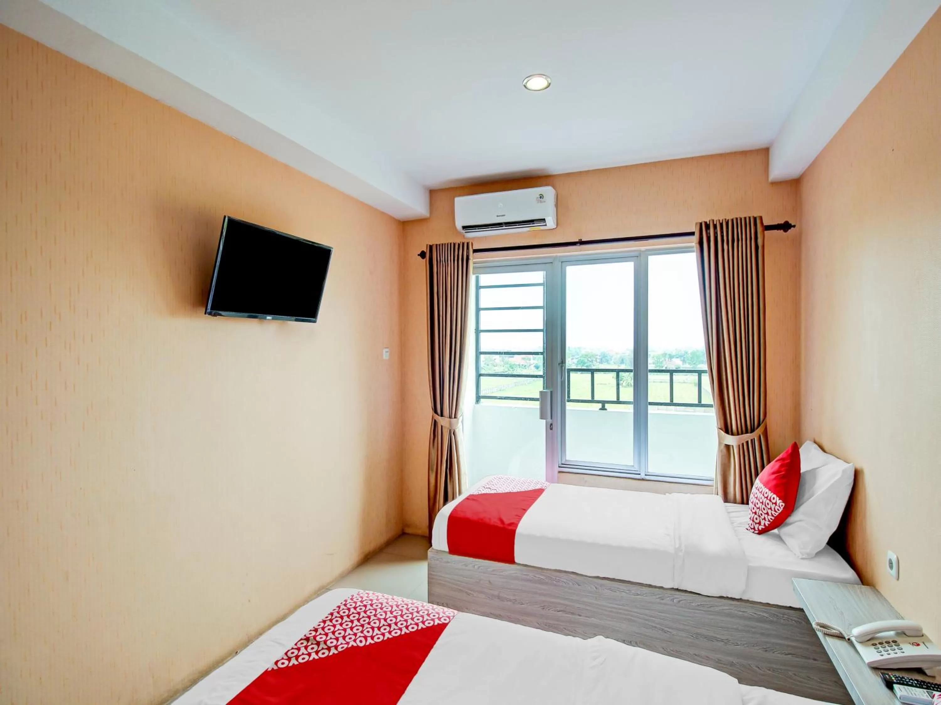 Bedroom, Bed in Hotel O Tridasa