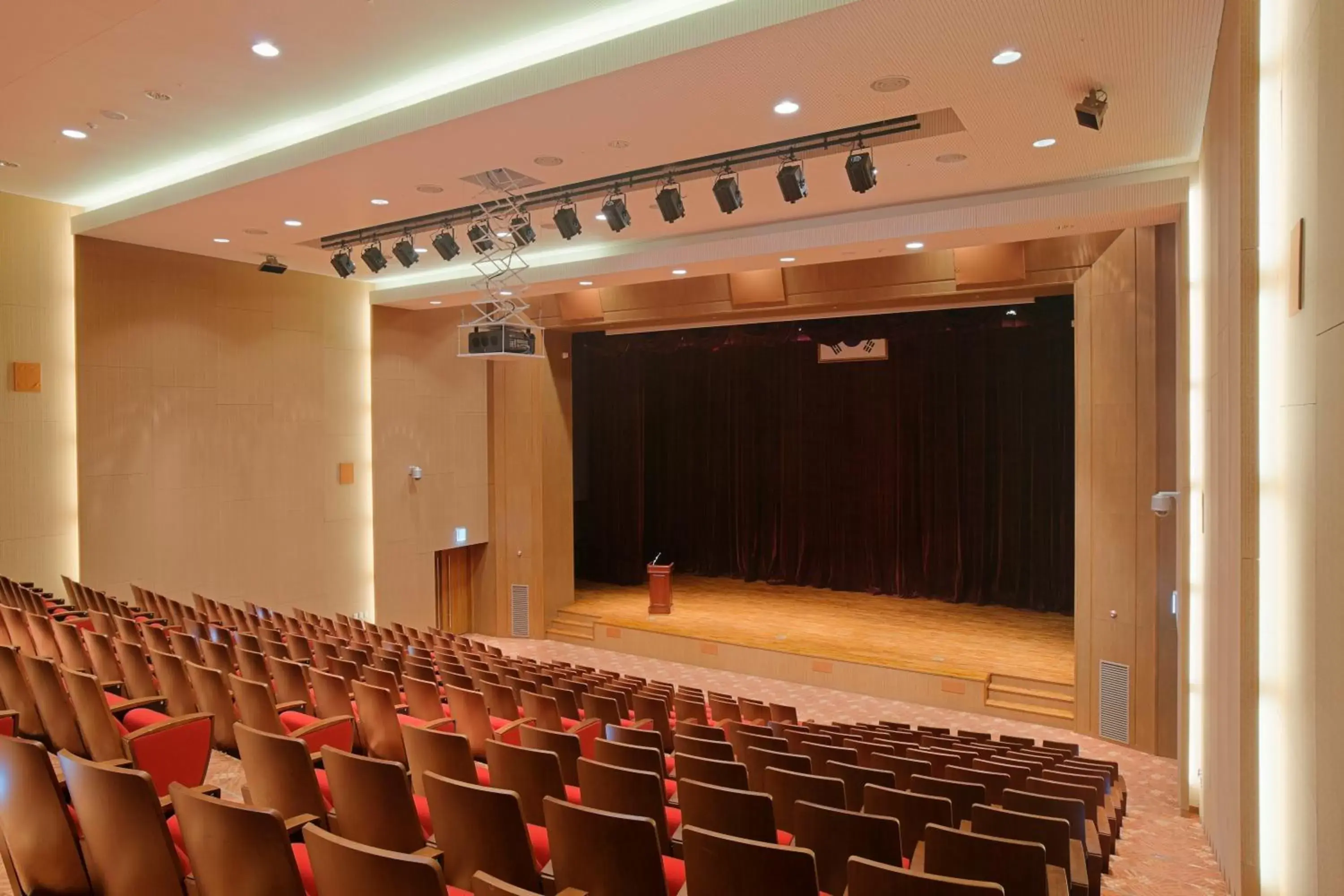 Meeting/conference room in Holiday Inn Resort Alpensia Pyeongchang, an IHG Hotel