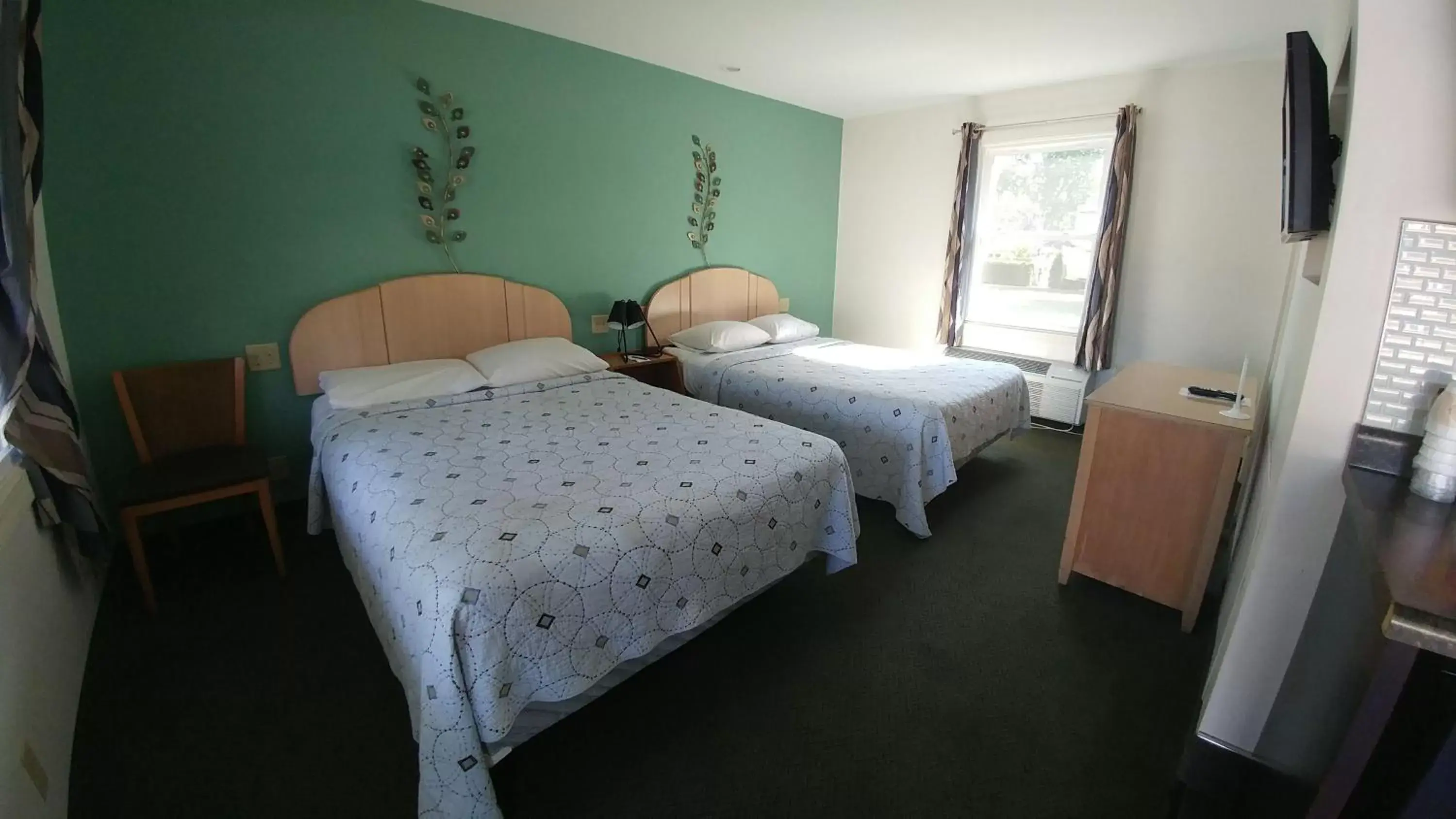 Bedroom, Bed in Motel 57