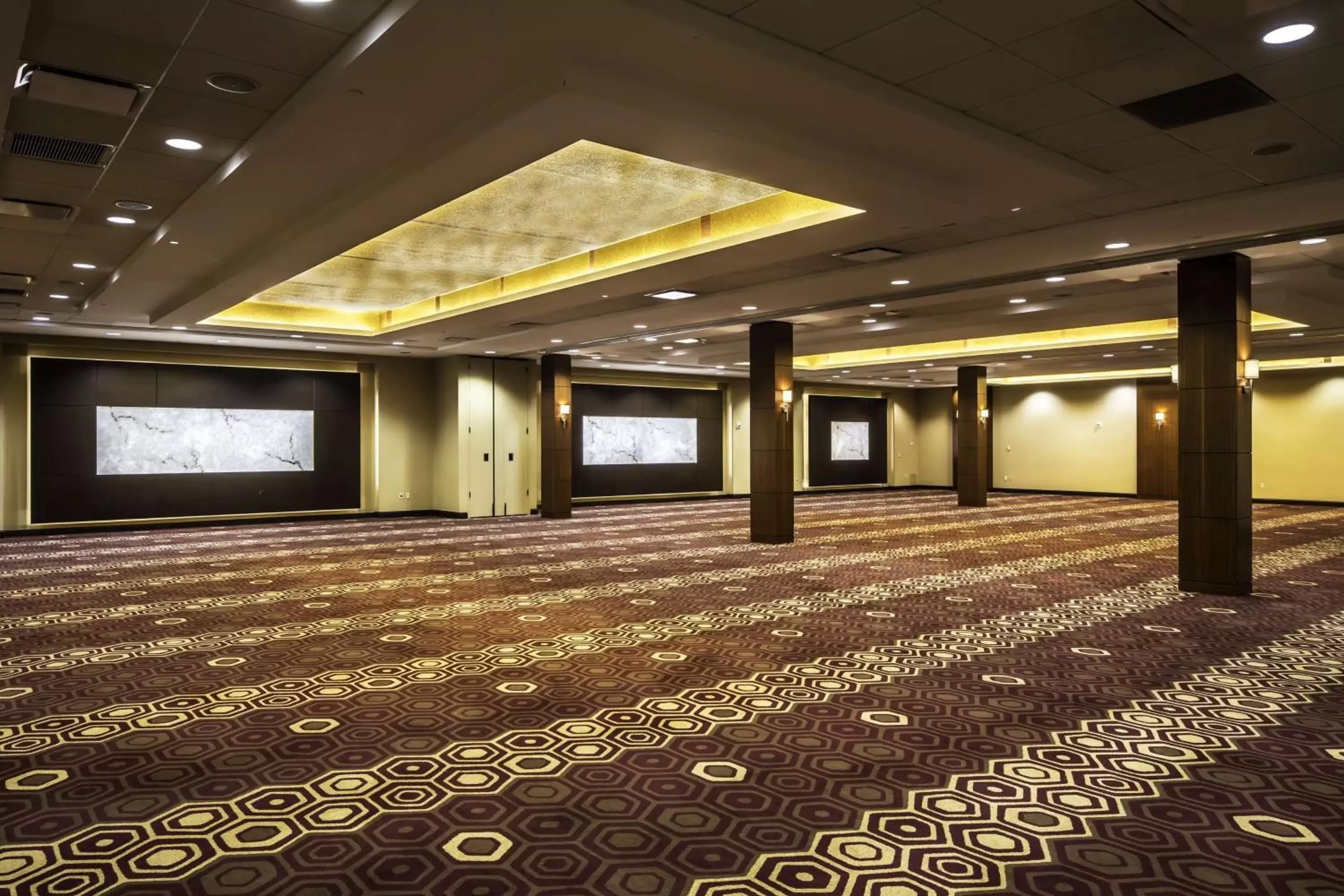 Meeting/conference room in DoubleTree by Hilton Hotel & Suites Pittsburgh Downtown