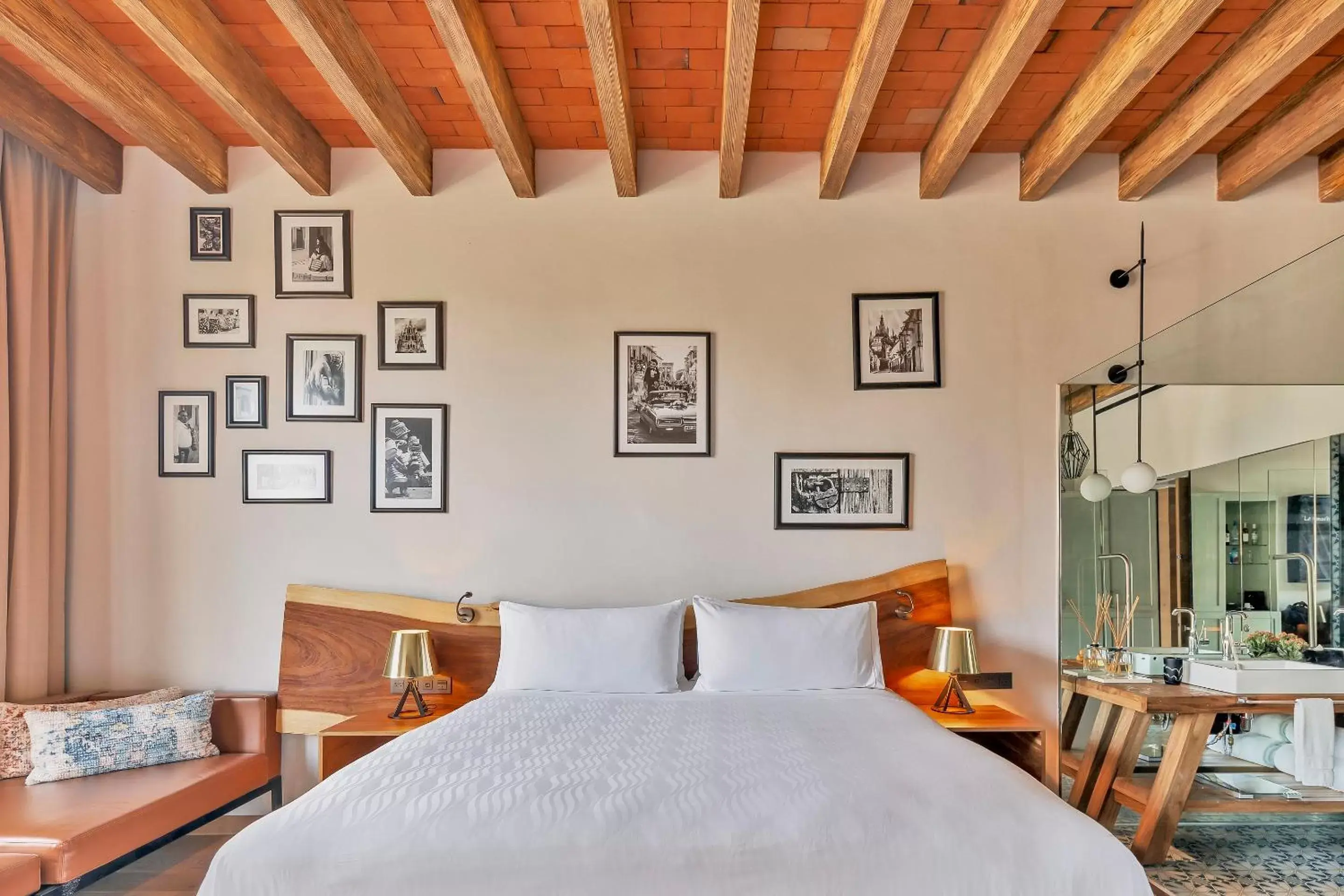 Bed in Live Aqua San Miguel de Allende Urban Resort