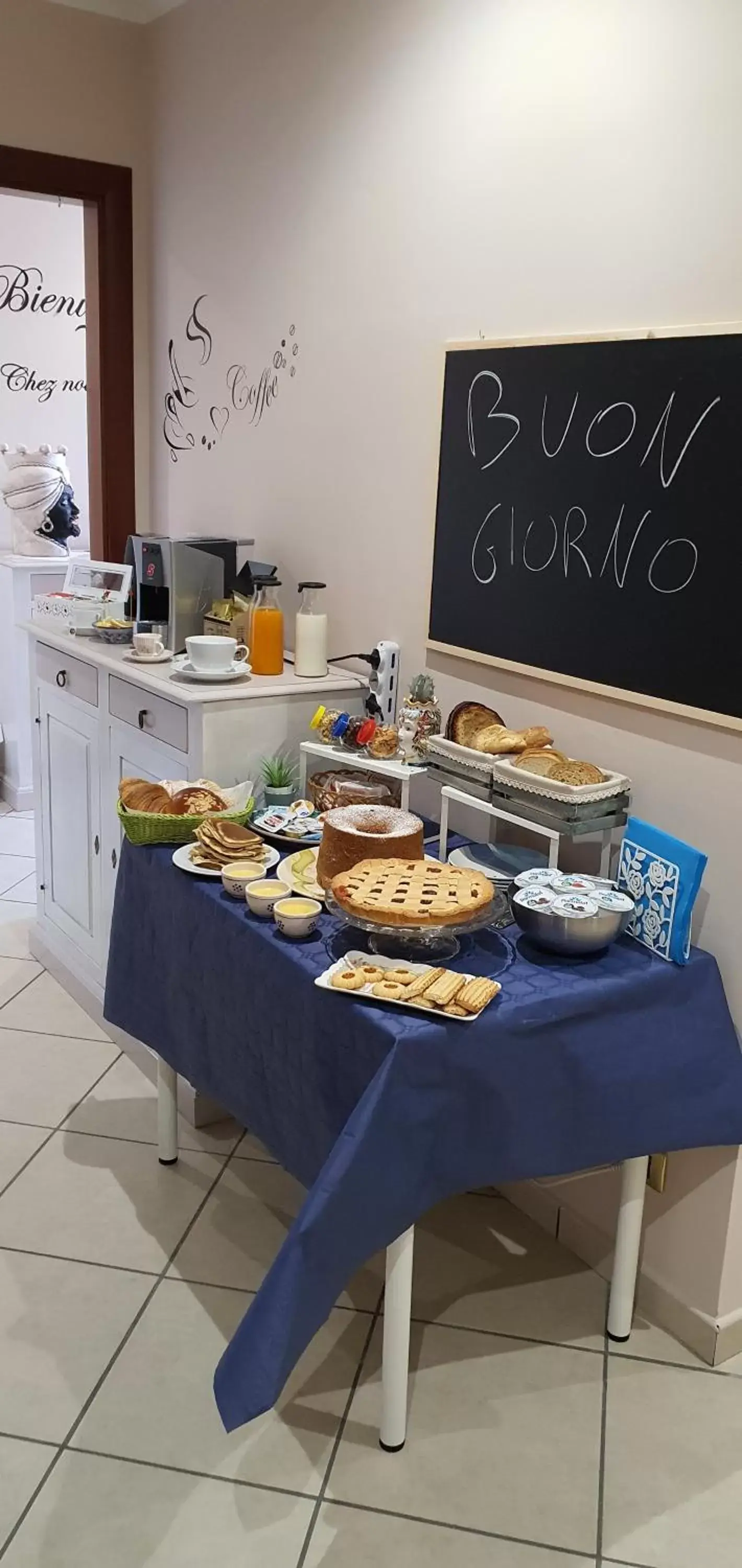 Buffet breakfast in La Rosa dei venti