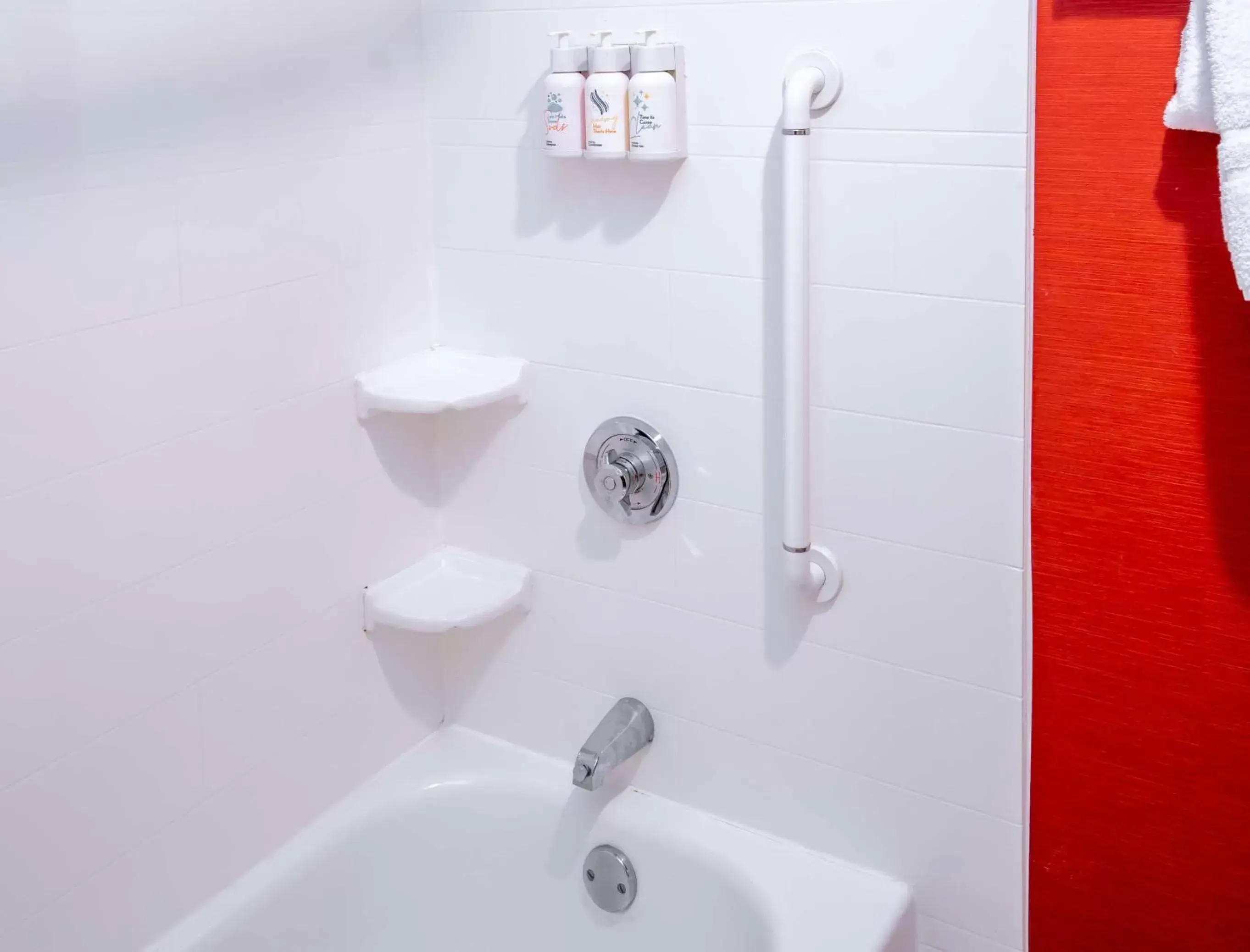Bathroom in Sonesta Select Bettendorf