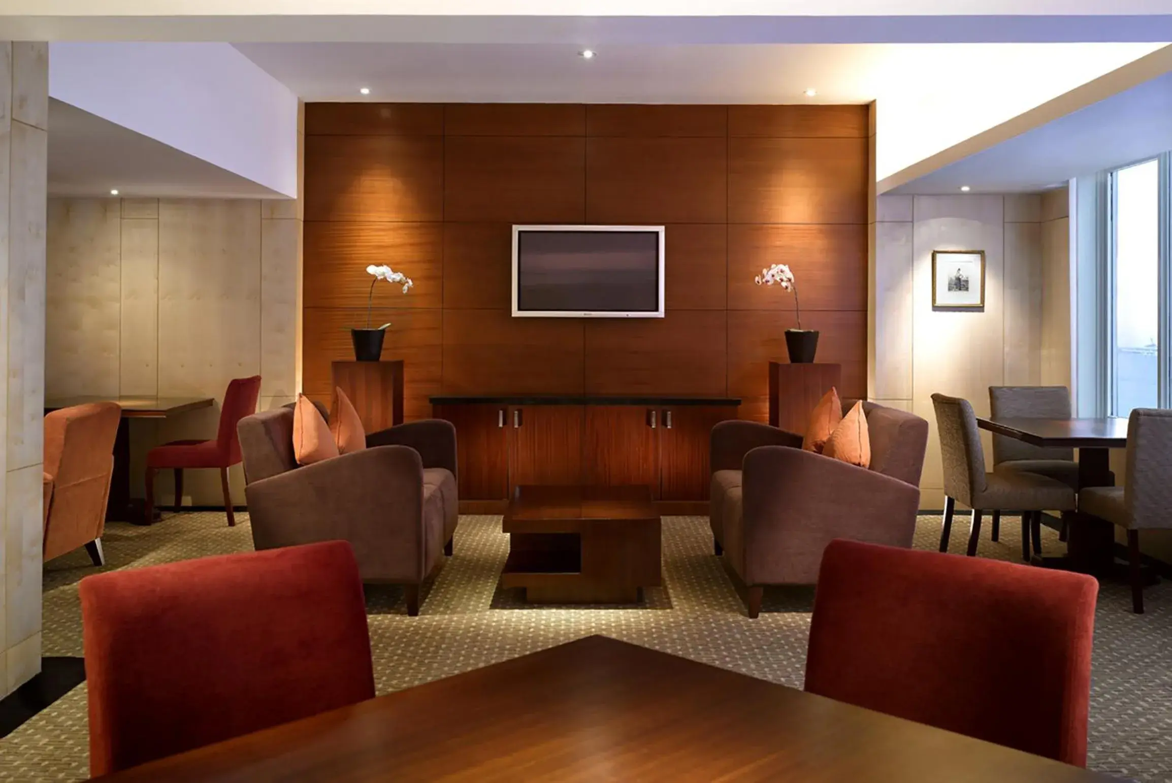 Lobby or reception, Lounge/Bar in Hotel Aryaduta Bandung