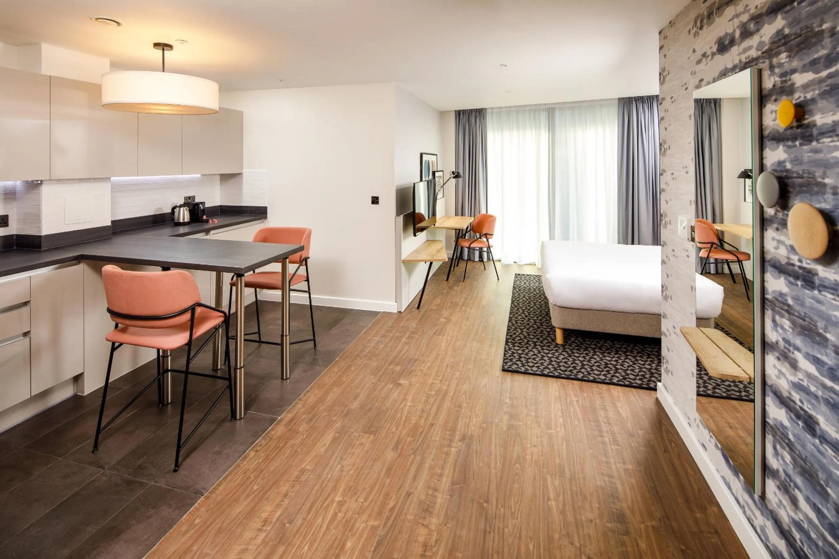 Bed in Aparthotel Adagio London Sutton Point