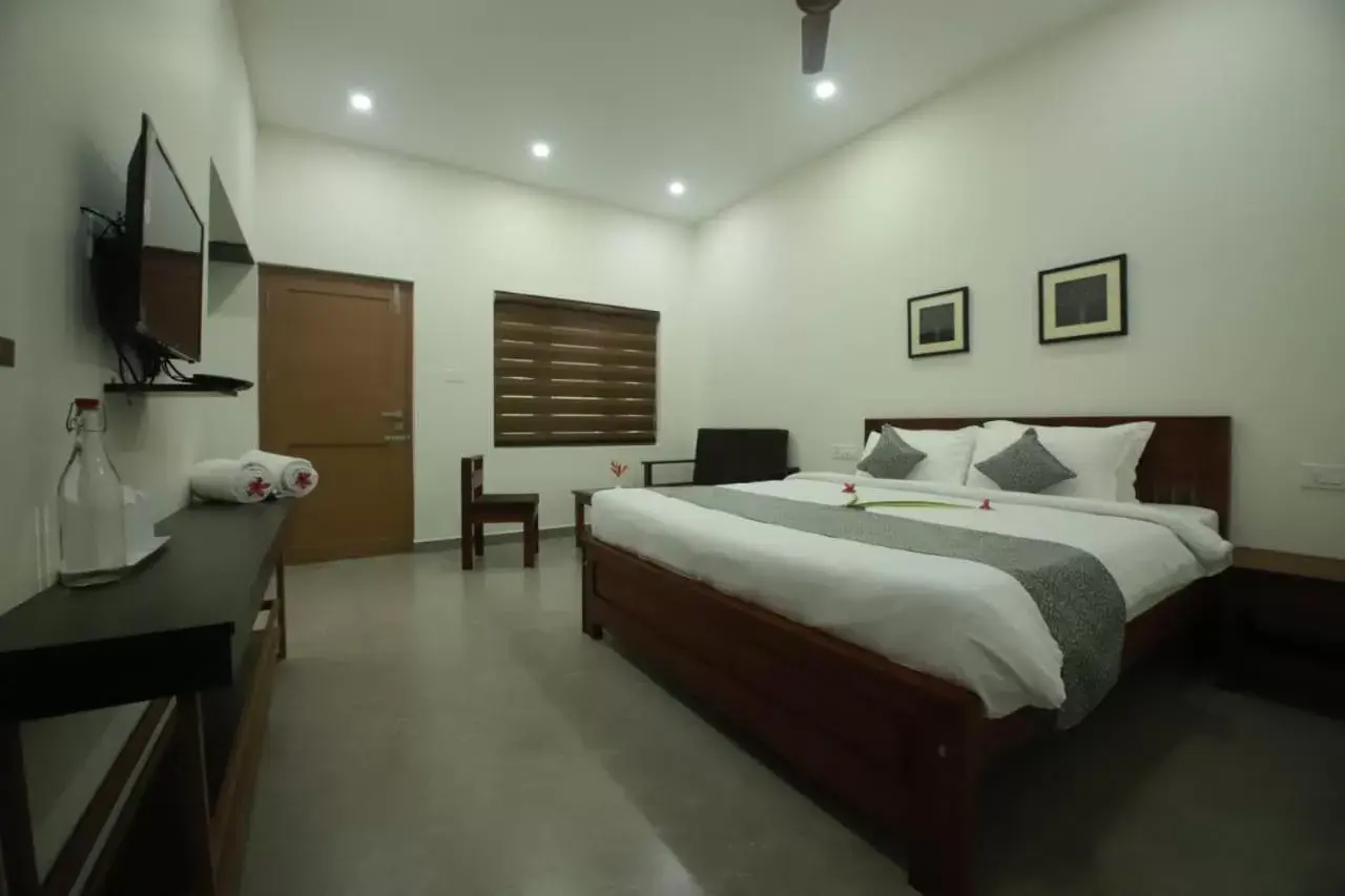 Photo of the whole room, Bed in GREEN PLANET HOTEL Photo of the whole room, Bed in GREEN PLANET HOTEL