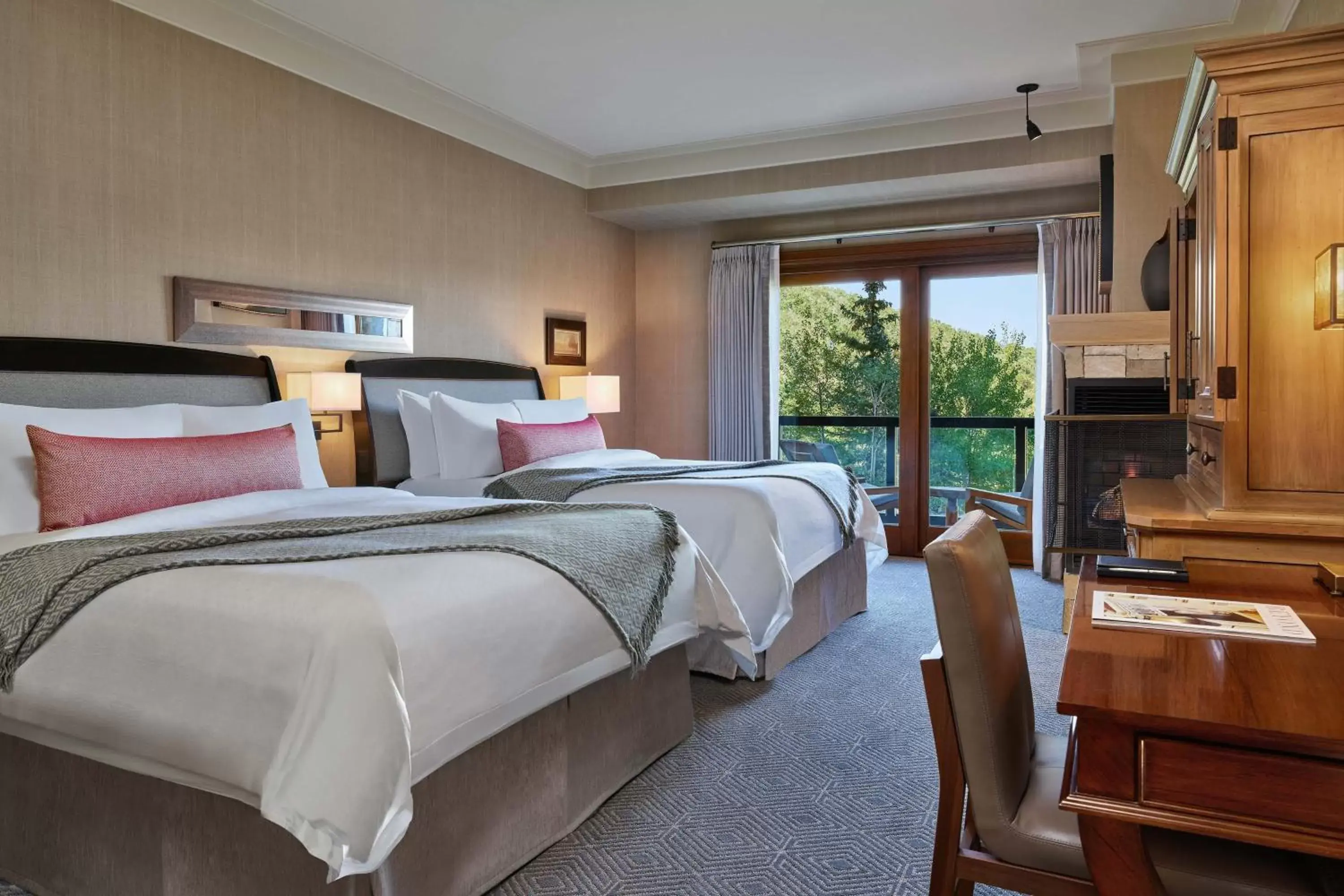 Photo of the whole room, Bed in St. Regis Deer Valley