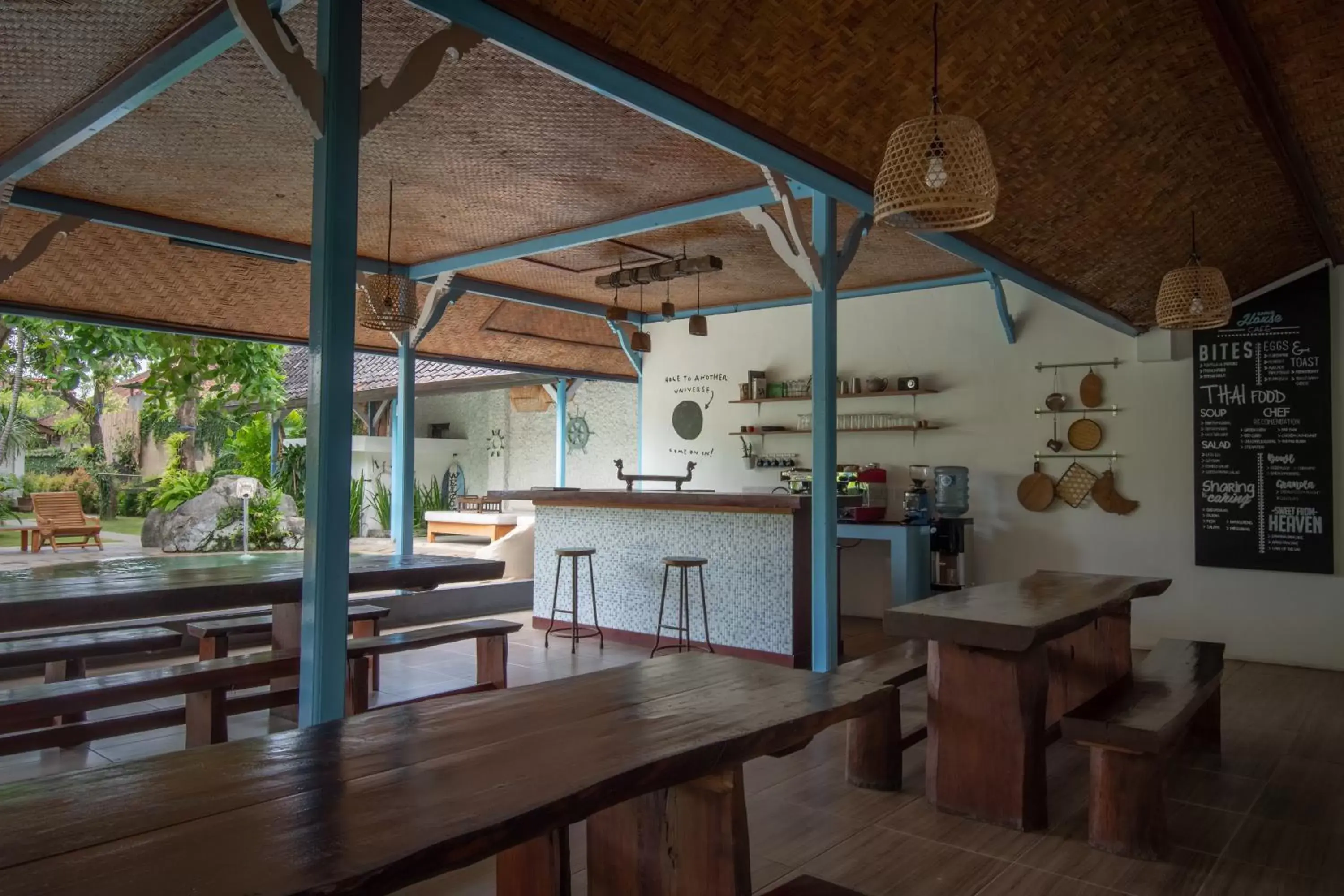Restaurant/places to eat in Sanur House