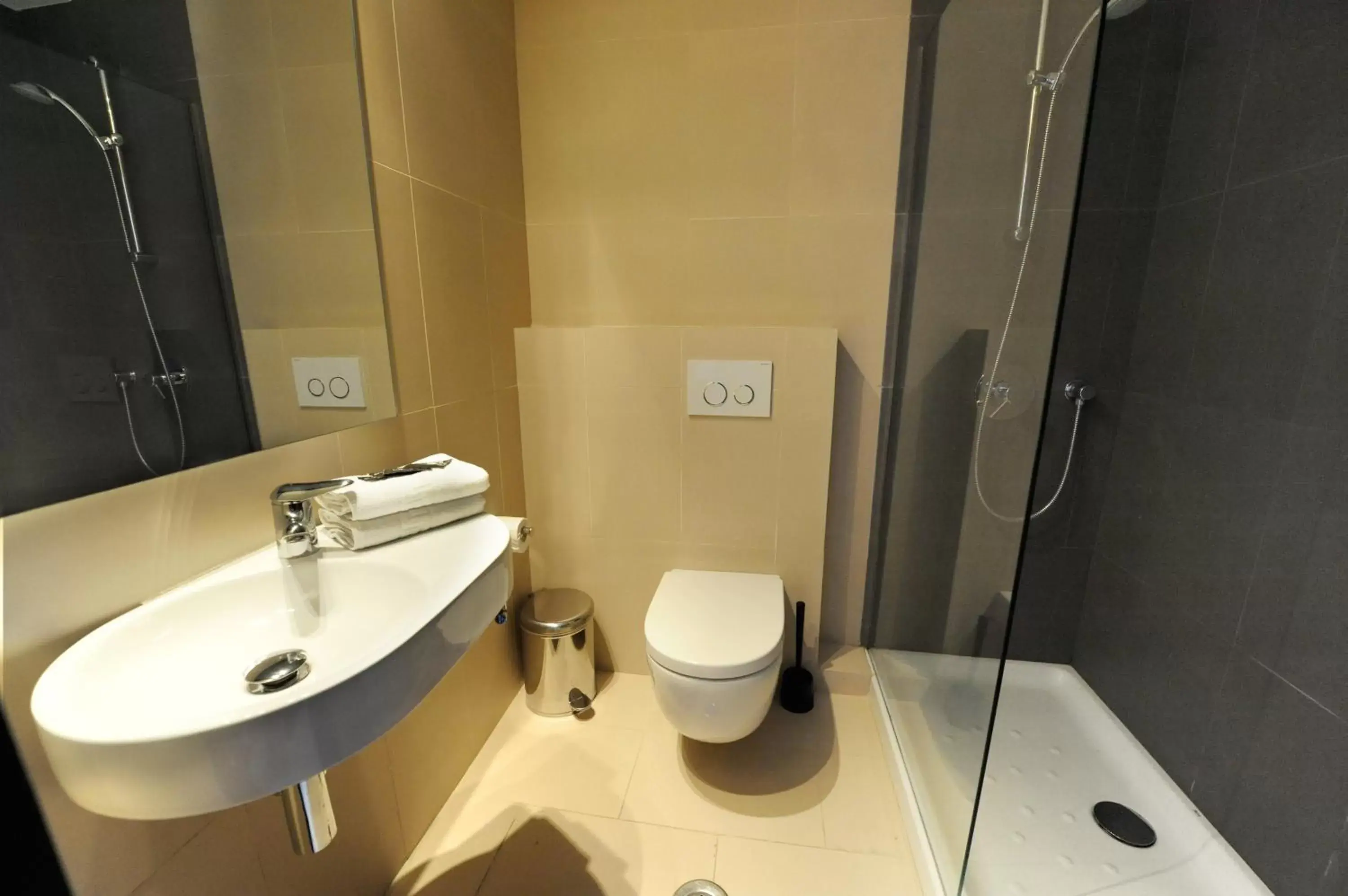 Bathroom in Hotel Domus