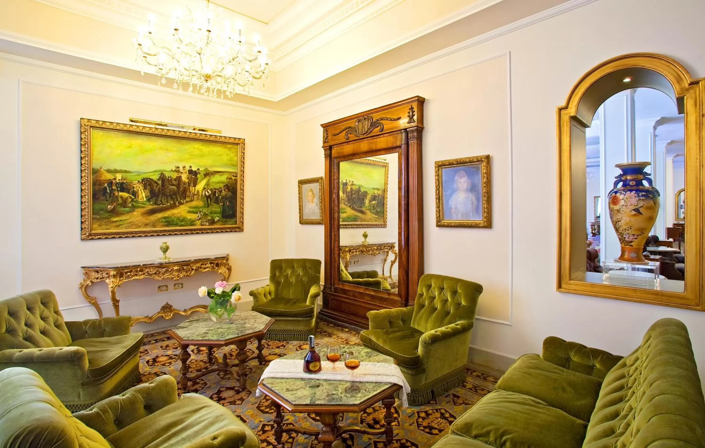 Lounge or bar in Hotel La Residence & Idrokinesis Lounge or bar in Hotel La Residence & Idrokinesis