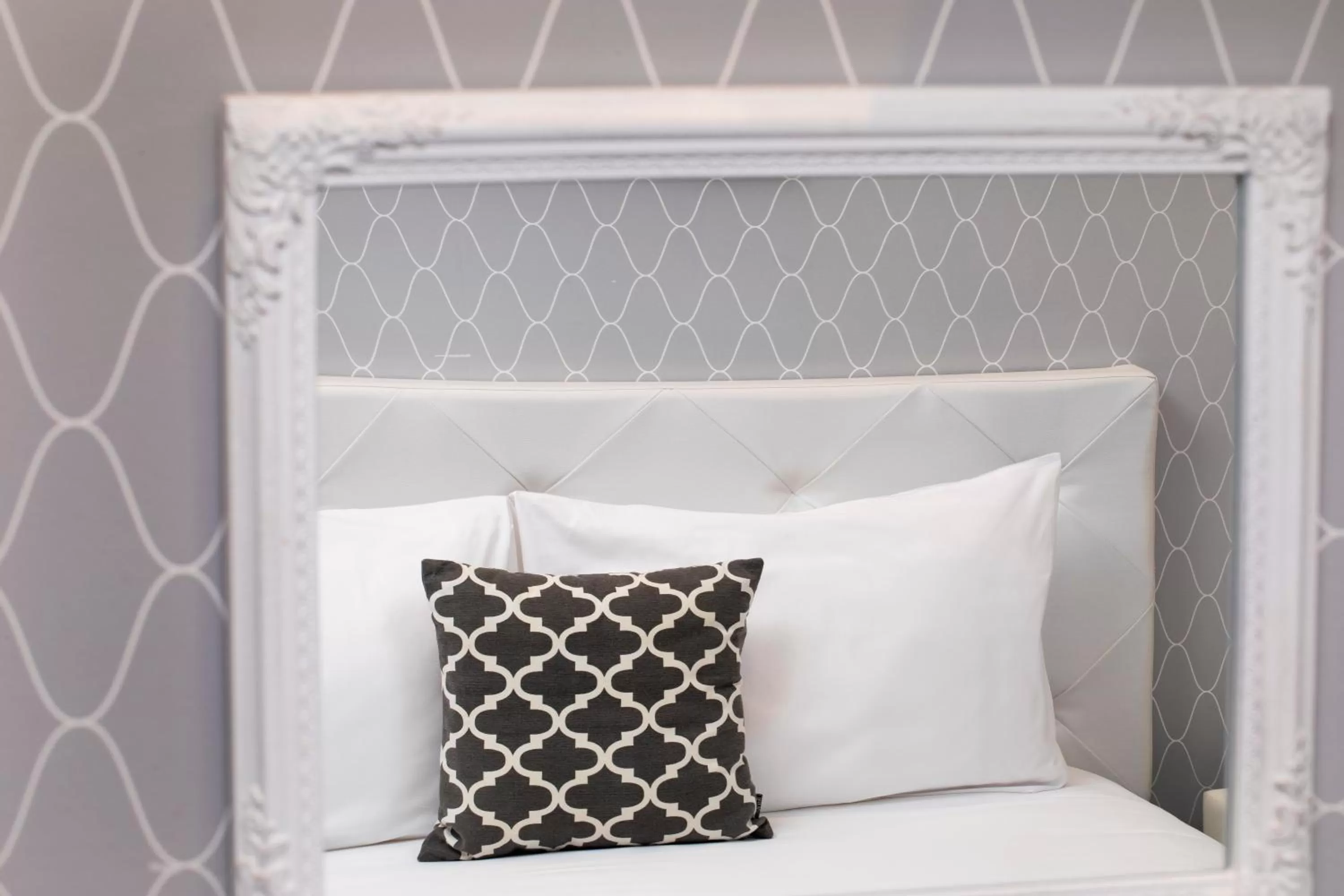 Decorative detail, Bed in Hôtel de Genève