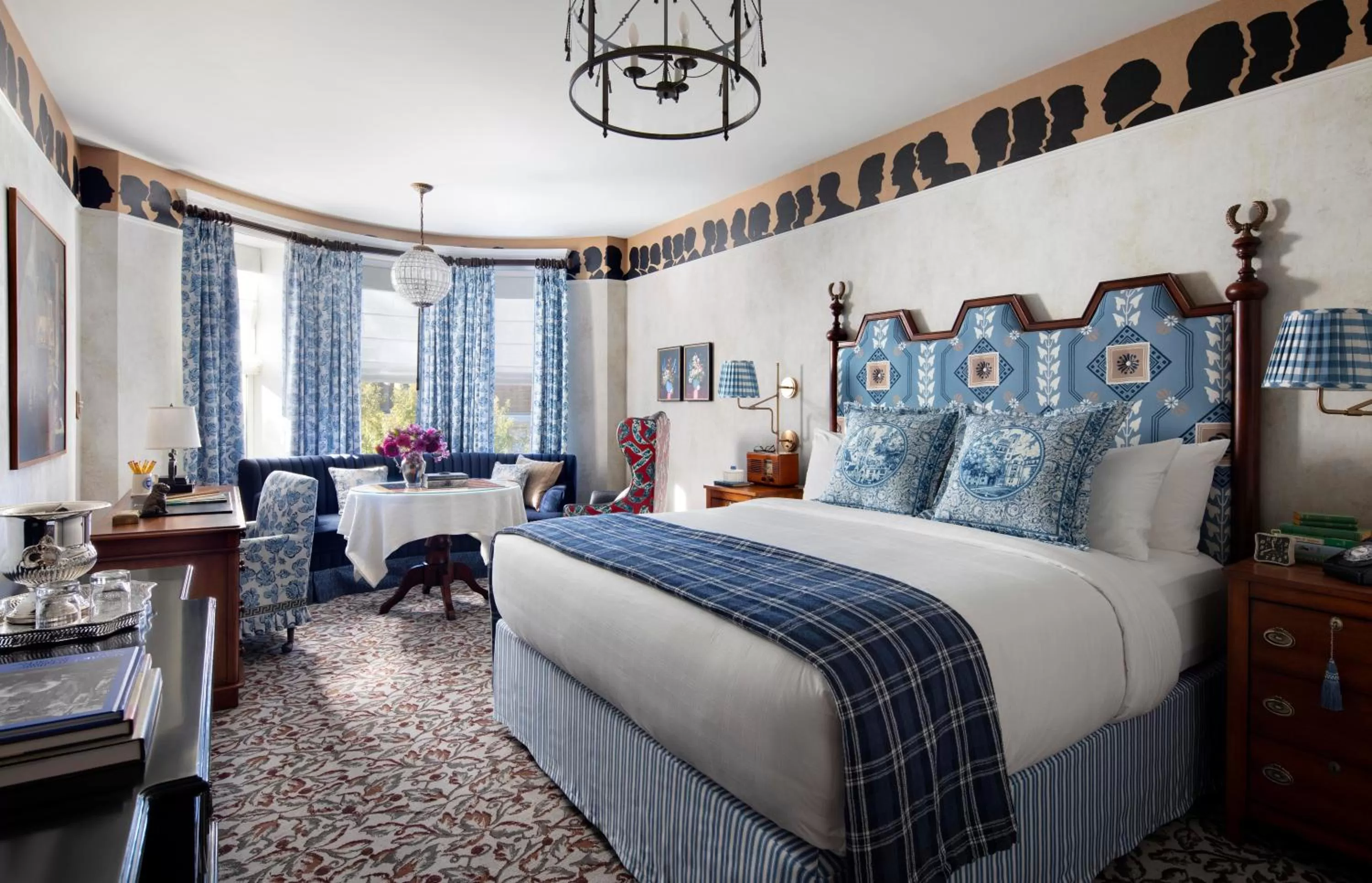 Photo of the whole room, Bed in Graduate by Hilton New Haven