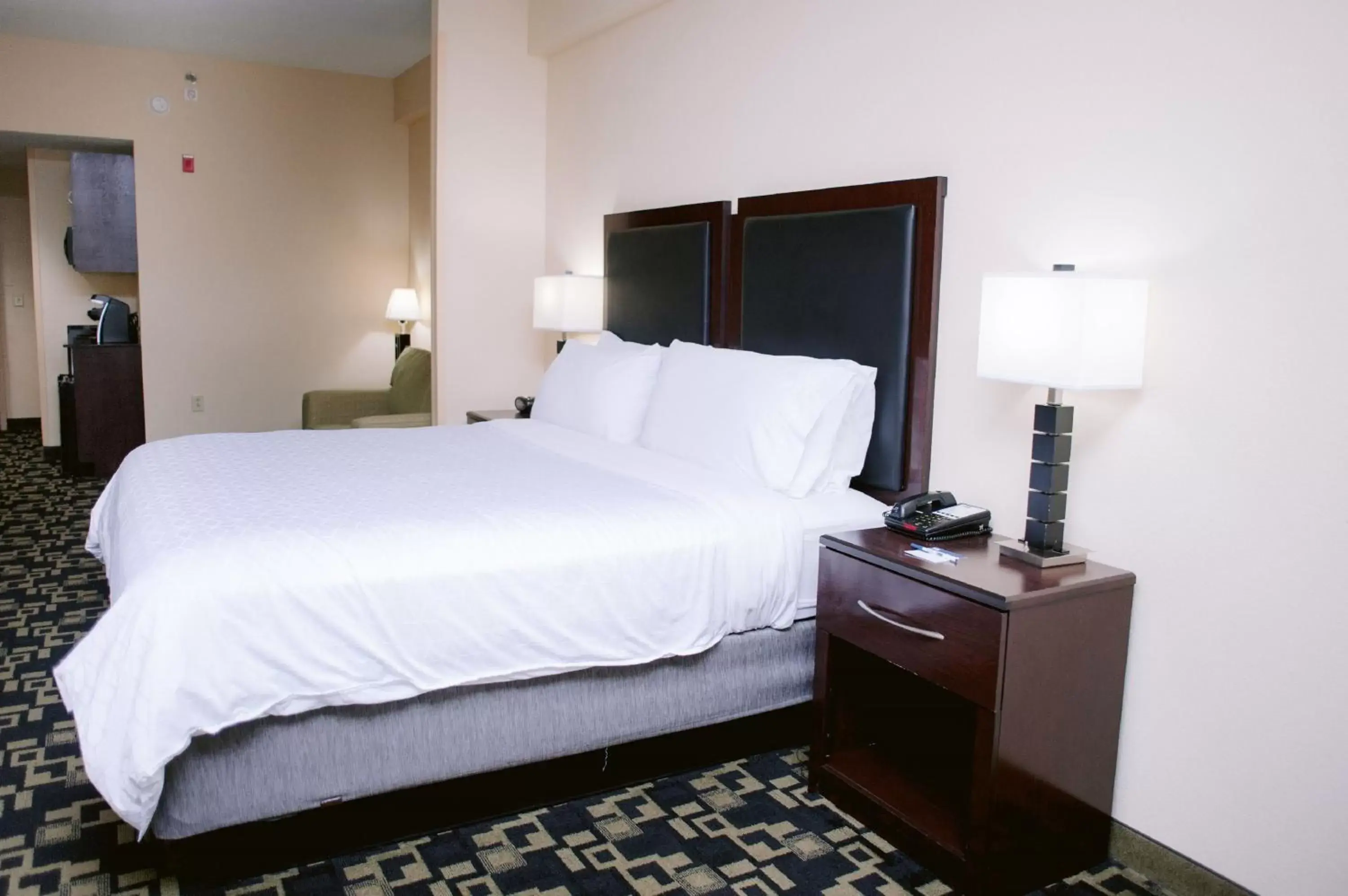 Photo of the whole room, Bed in Holiday Inn Express Hotel Raleigh Southwest, an IHG Hotel