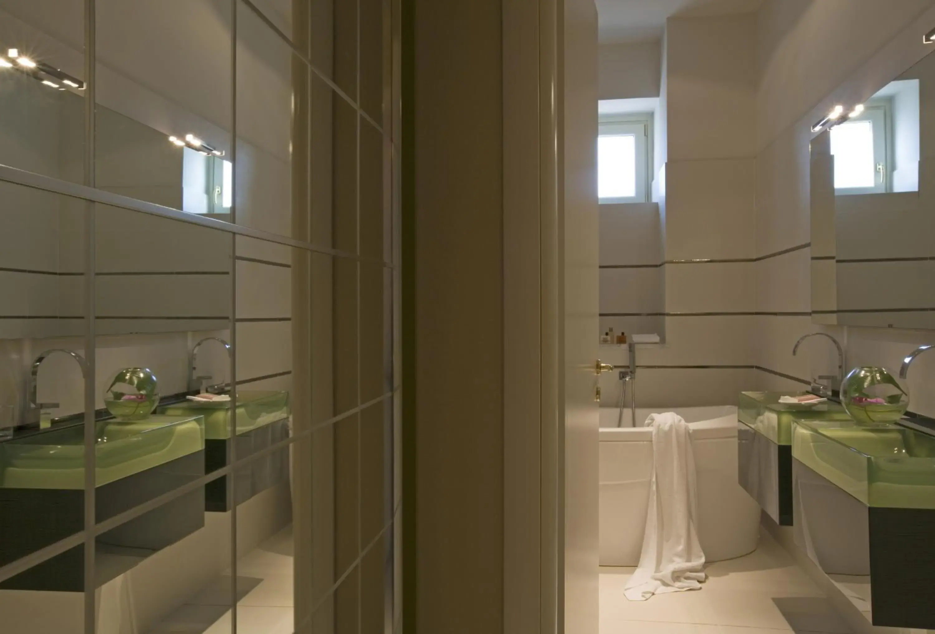 Bathroom in Palazzo Confalone