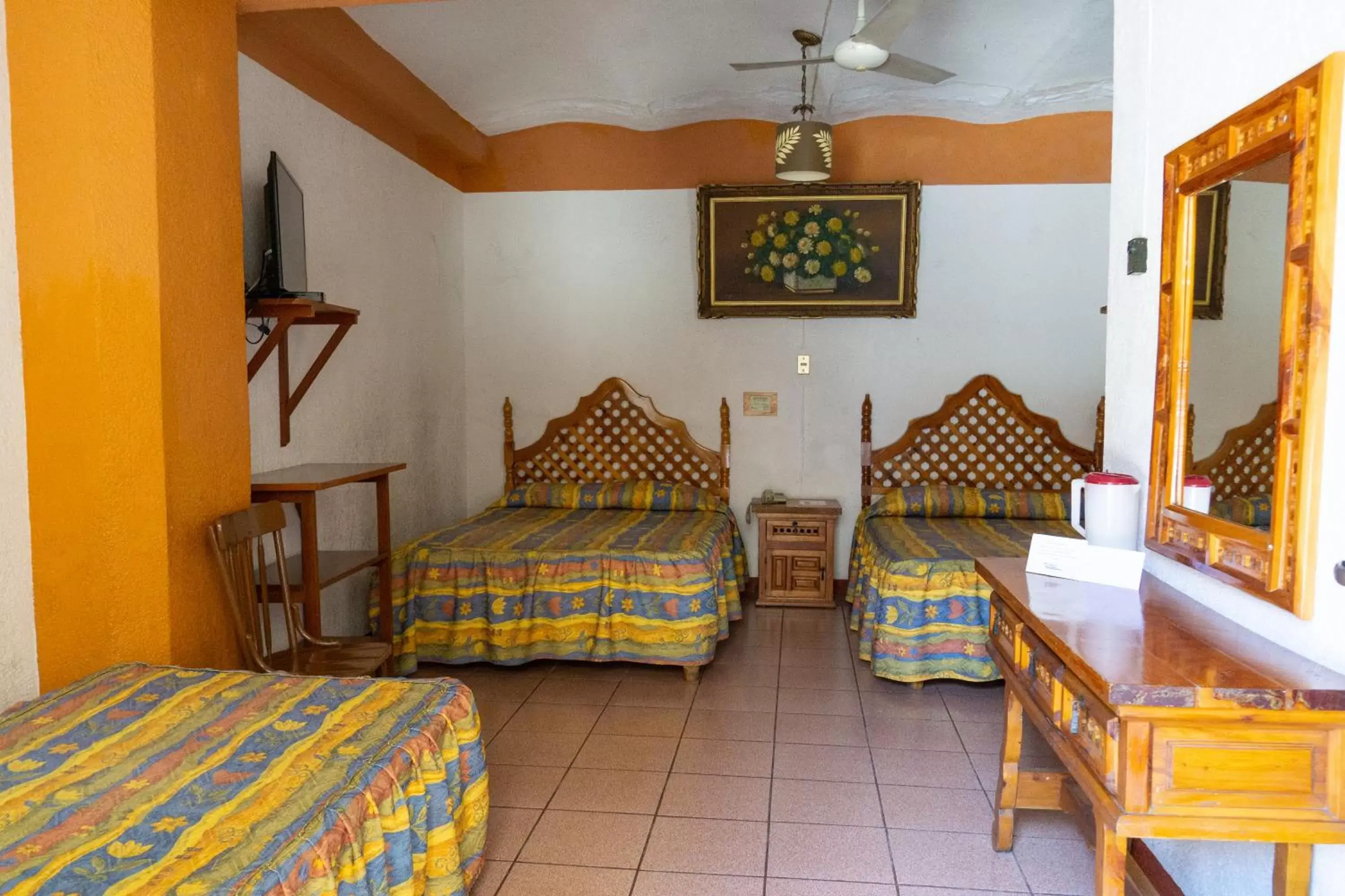 Triple Room in Hotel Colonial Triple Room in Hotel Colonial