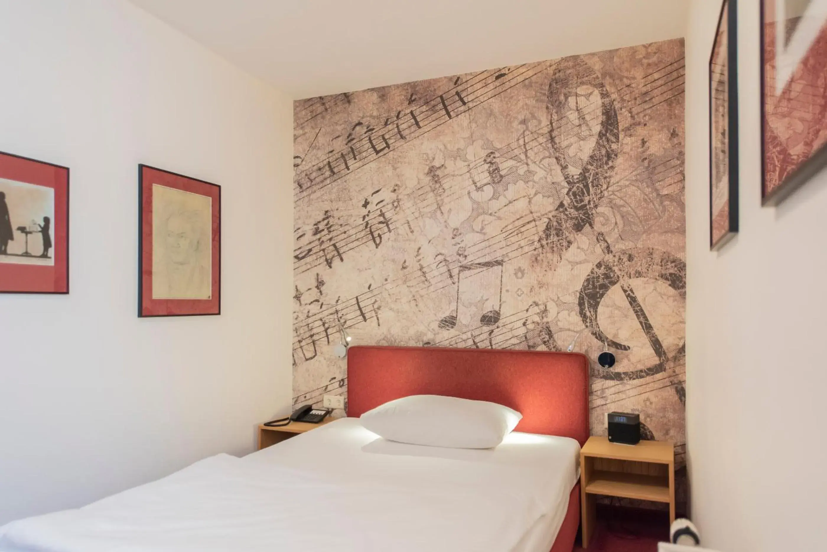 Economy Double Room in Hotel Aigner Economy Double Room in Hotel Aigner