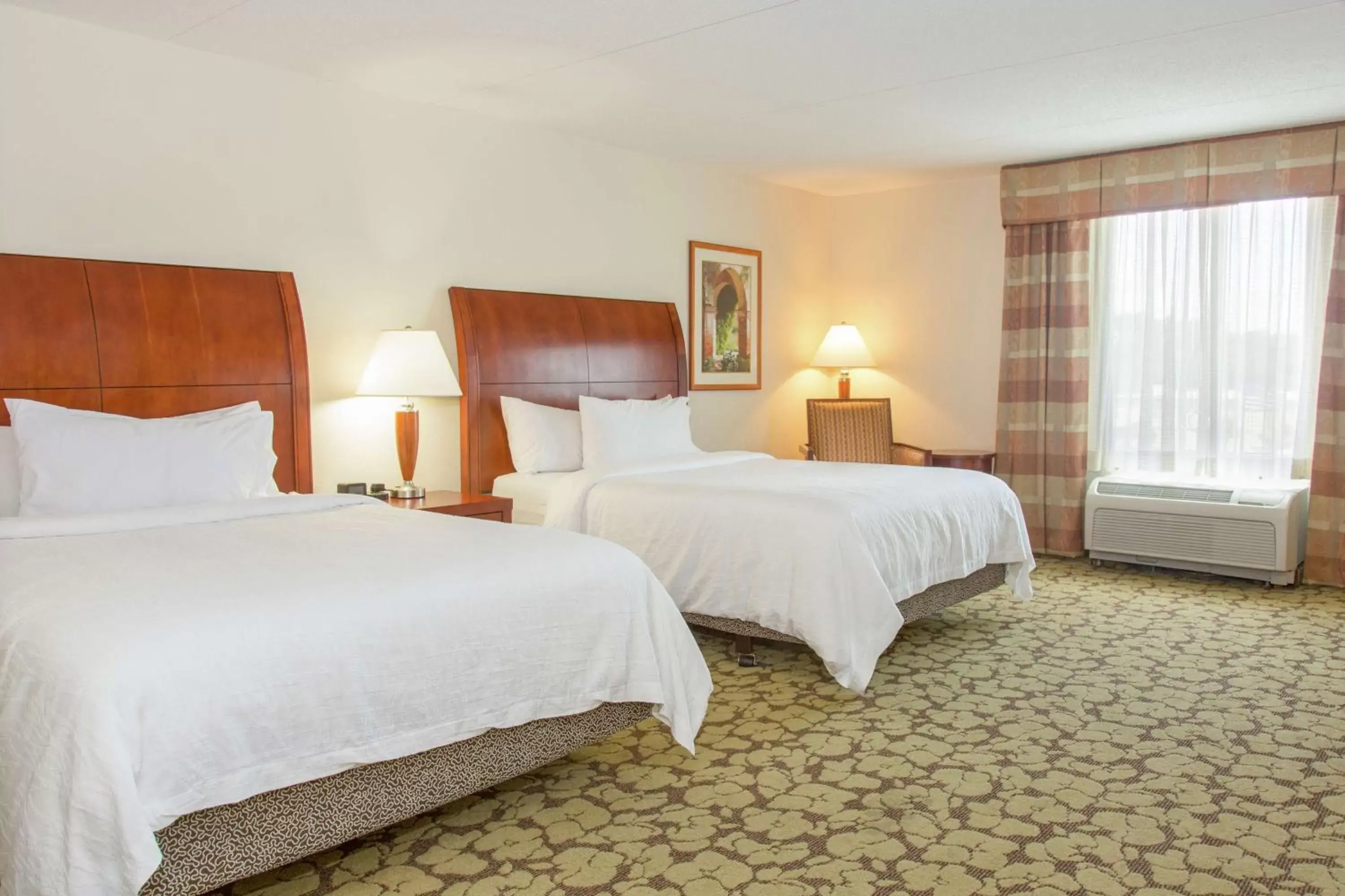 Bed in Hilton Garden Inn Myrtle Beach/Coastal Grand Mall