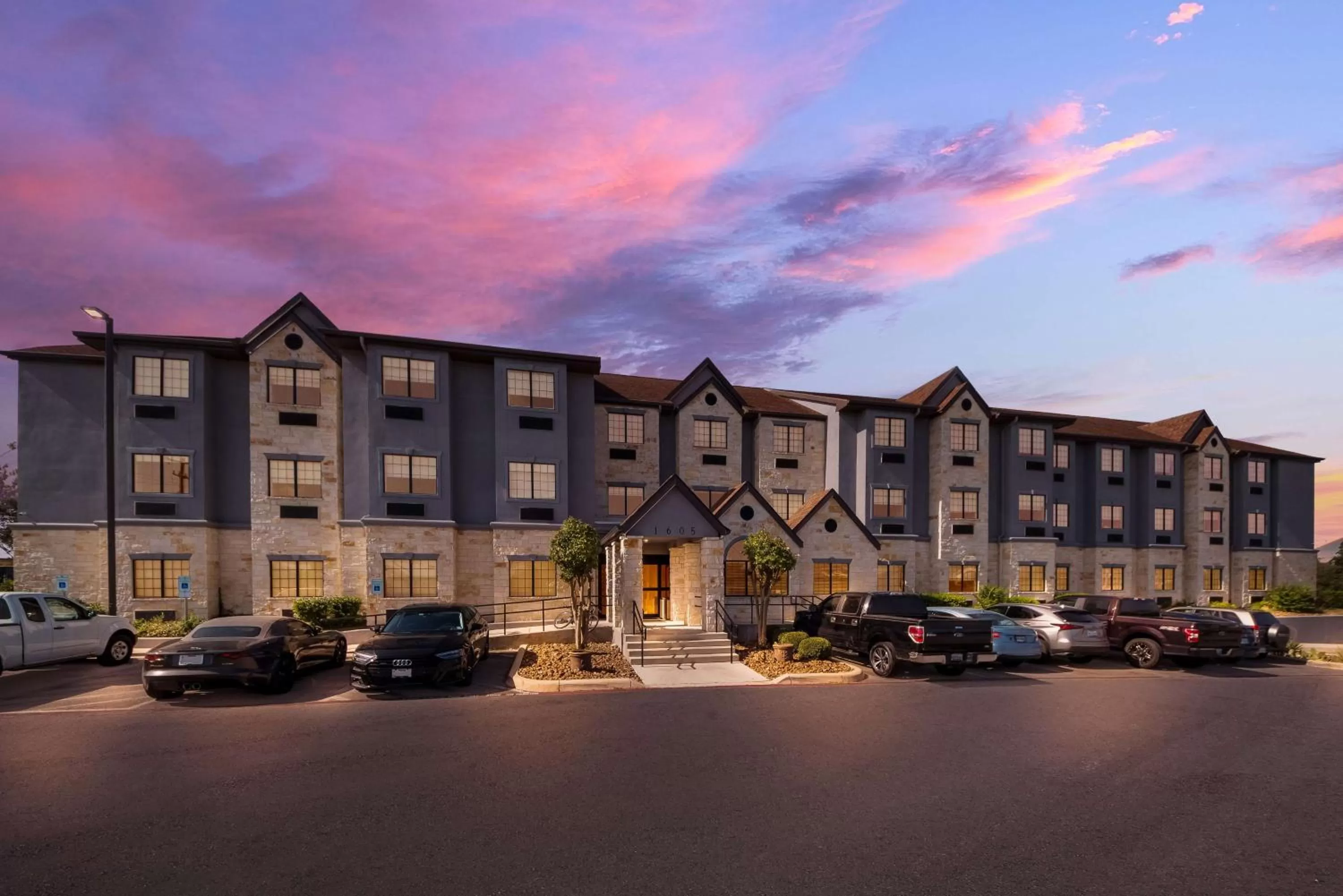 Property building in Best Western SeaWorld San Antonio