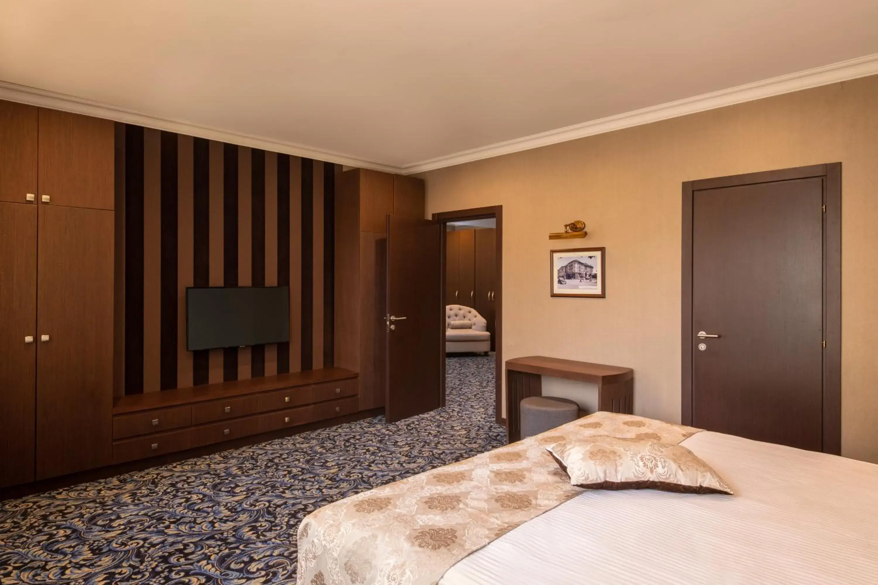 Bedroom, Bed in Hotel National