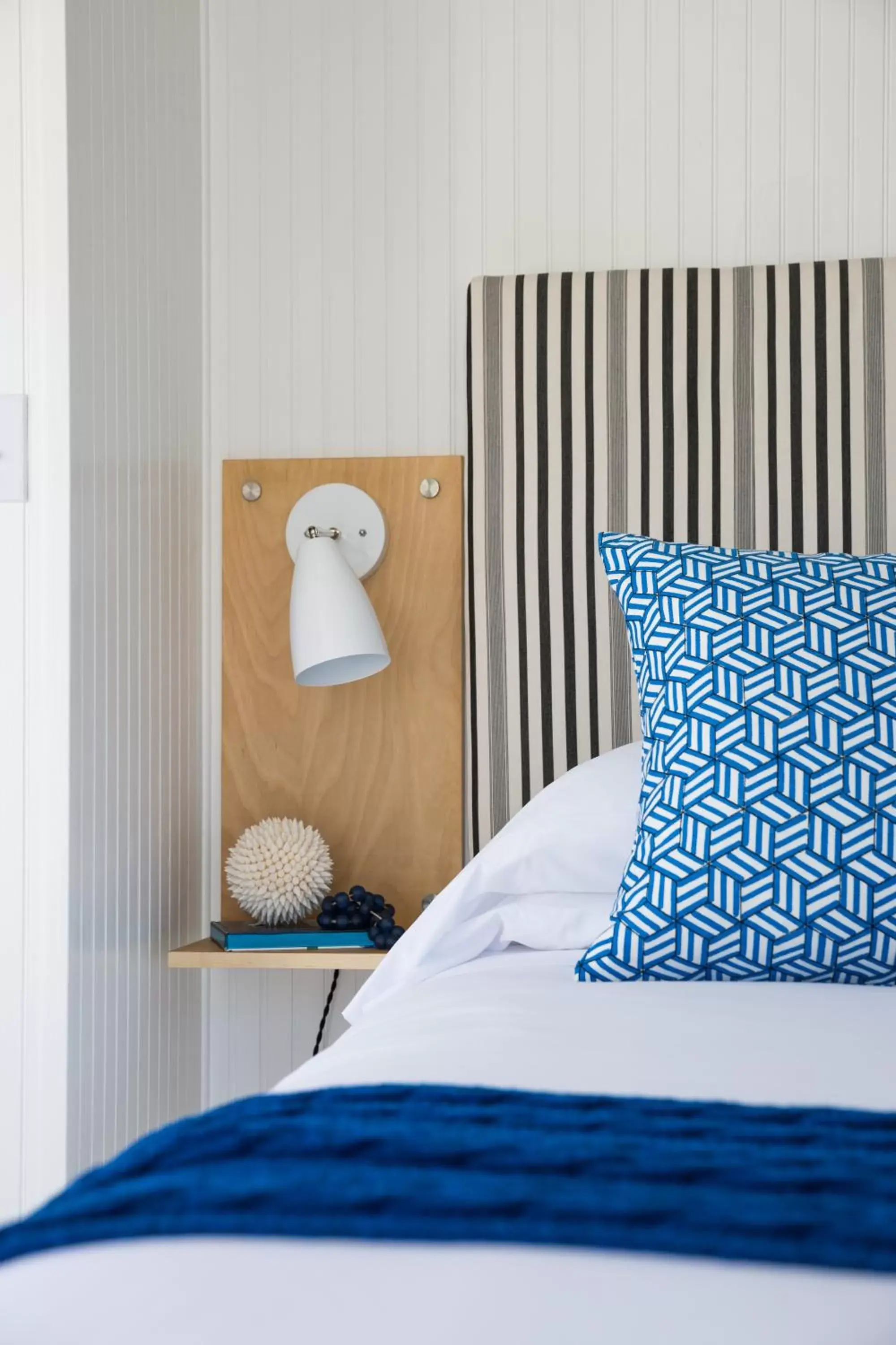 Bedroom, Bed in Blue - Inn on the Beach