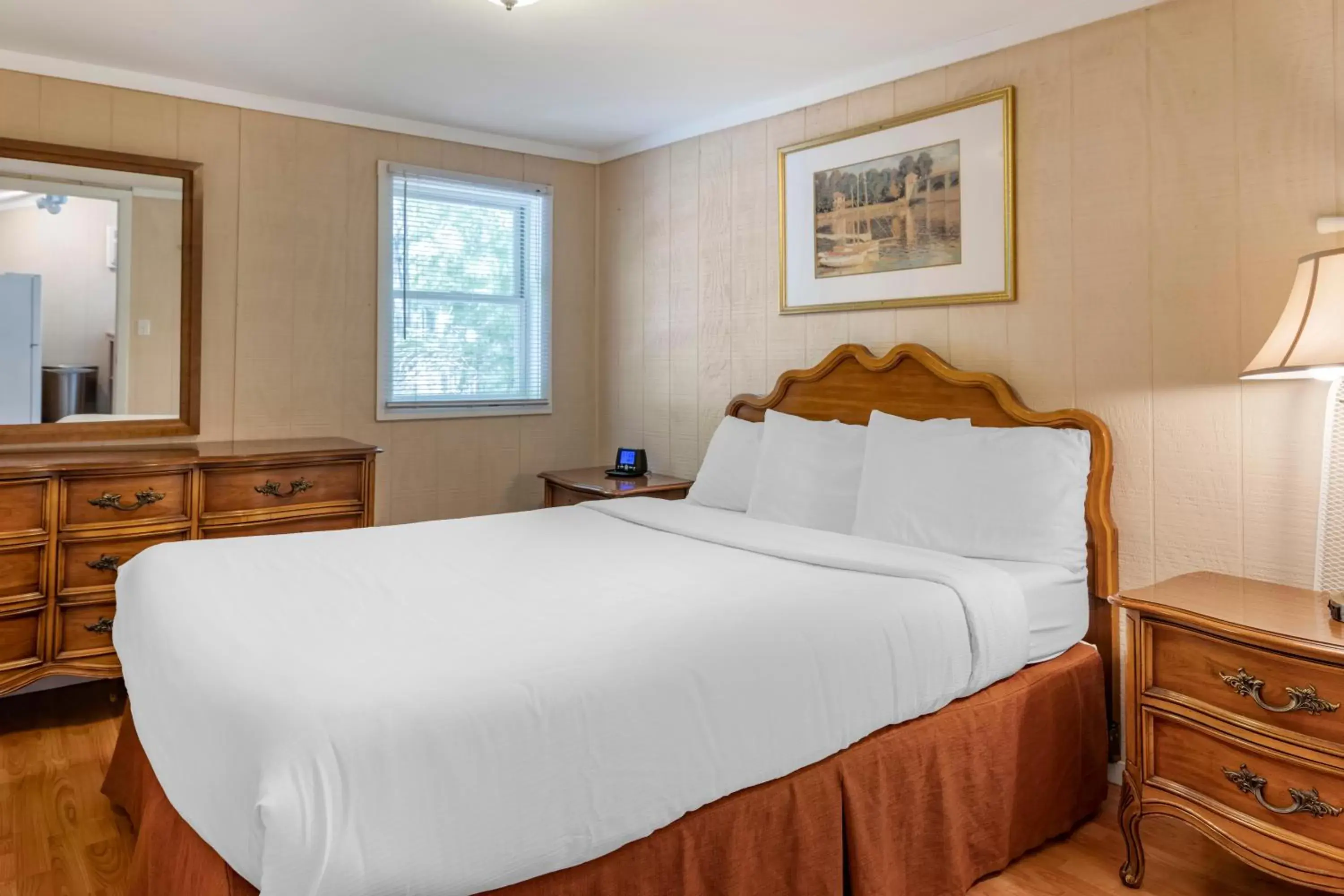 Bed in Anchor Inn and Cottages Wells-Ogunquit