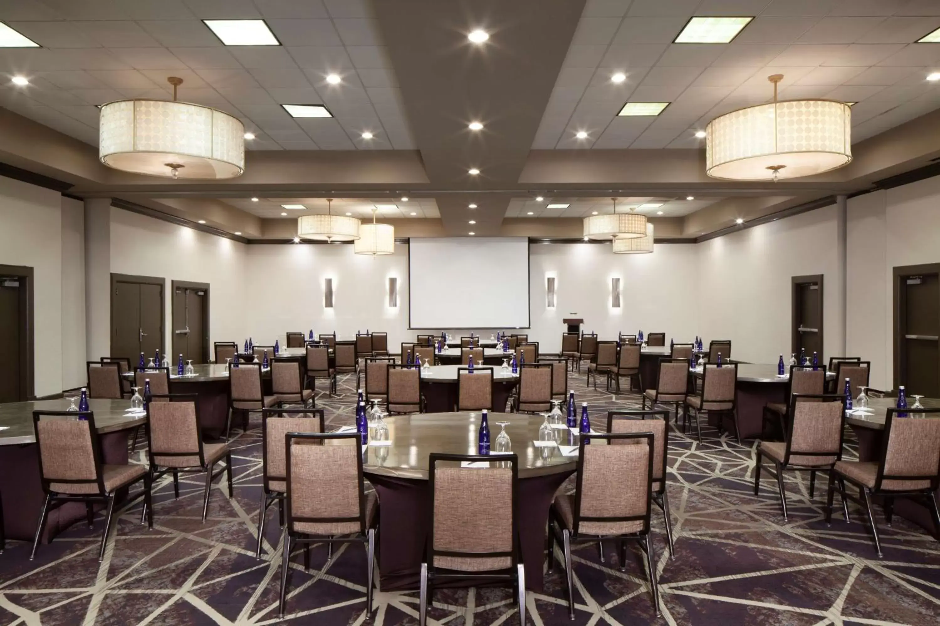 Meeting/conference room in Embassy Suites by Hilton Philadelphia Airport