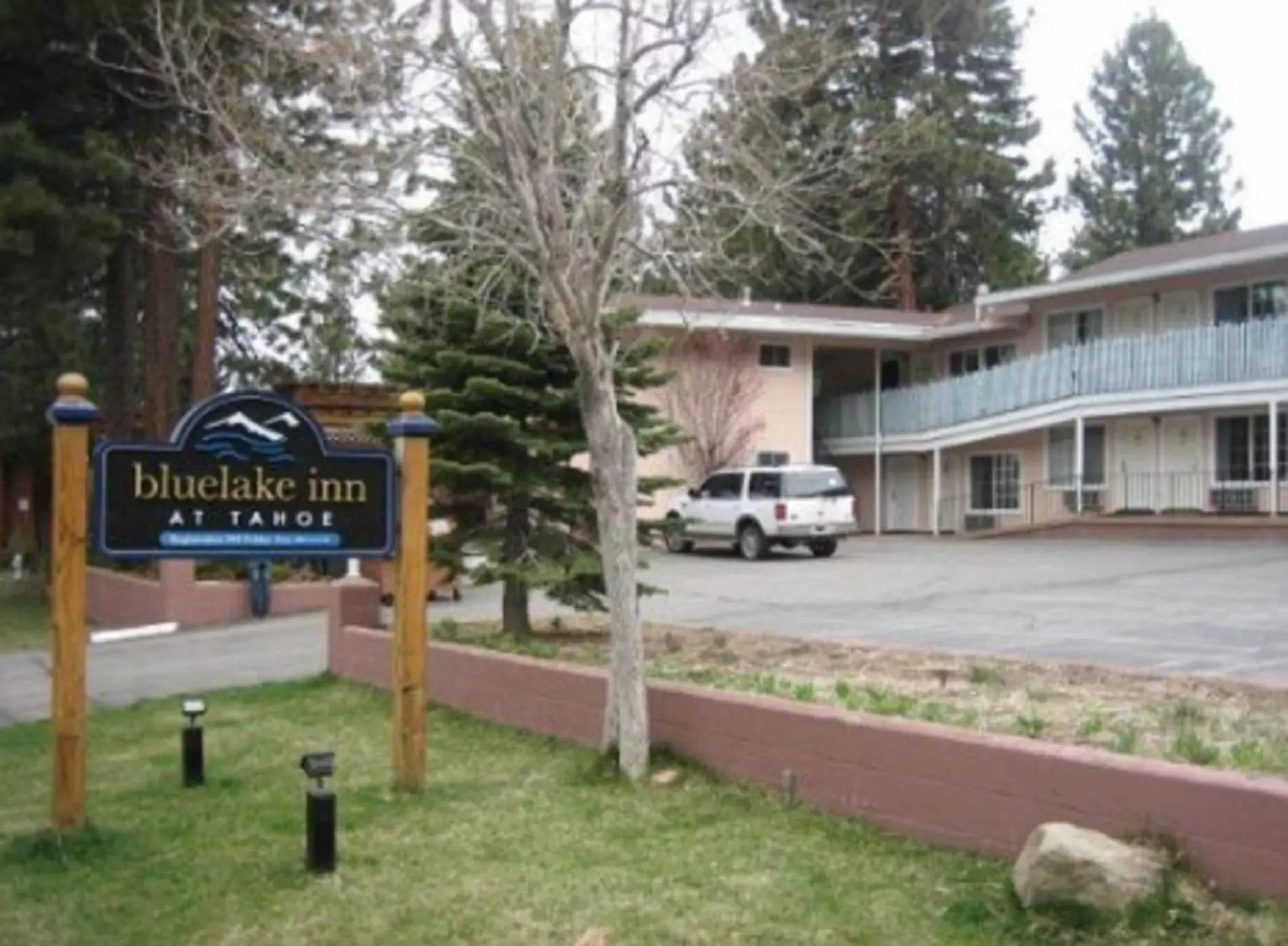 Facade/entrance, Property Building in Bluelake Inn @ Heavenly Village