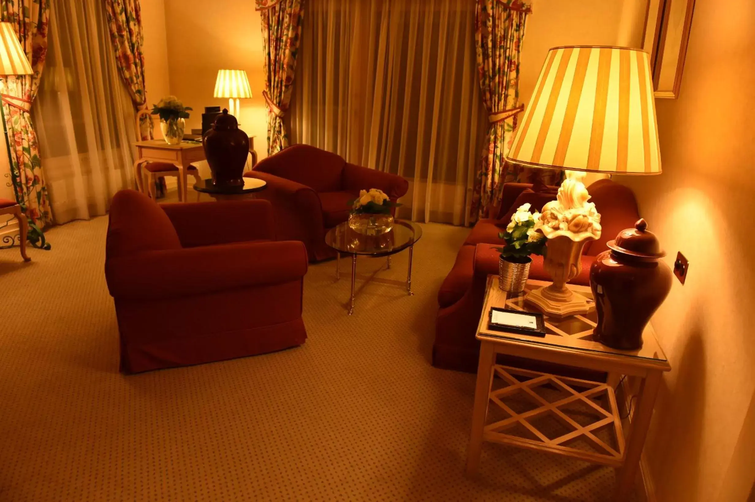 Living room, Seating Area in Grand Hôtel du Golf & Palace
