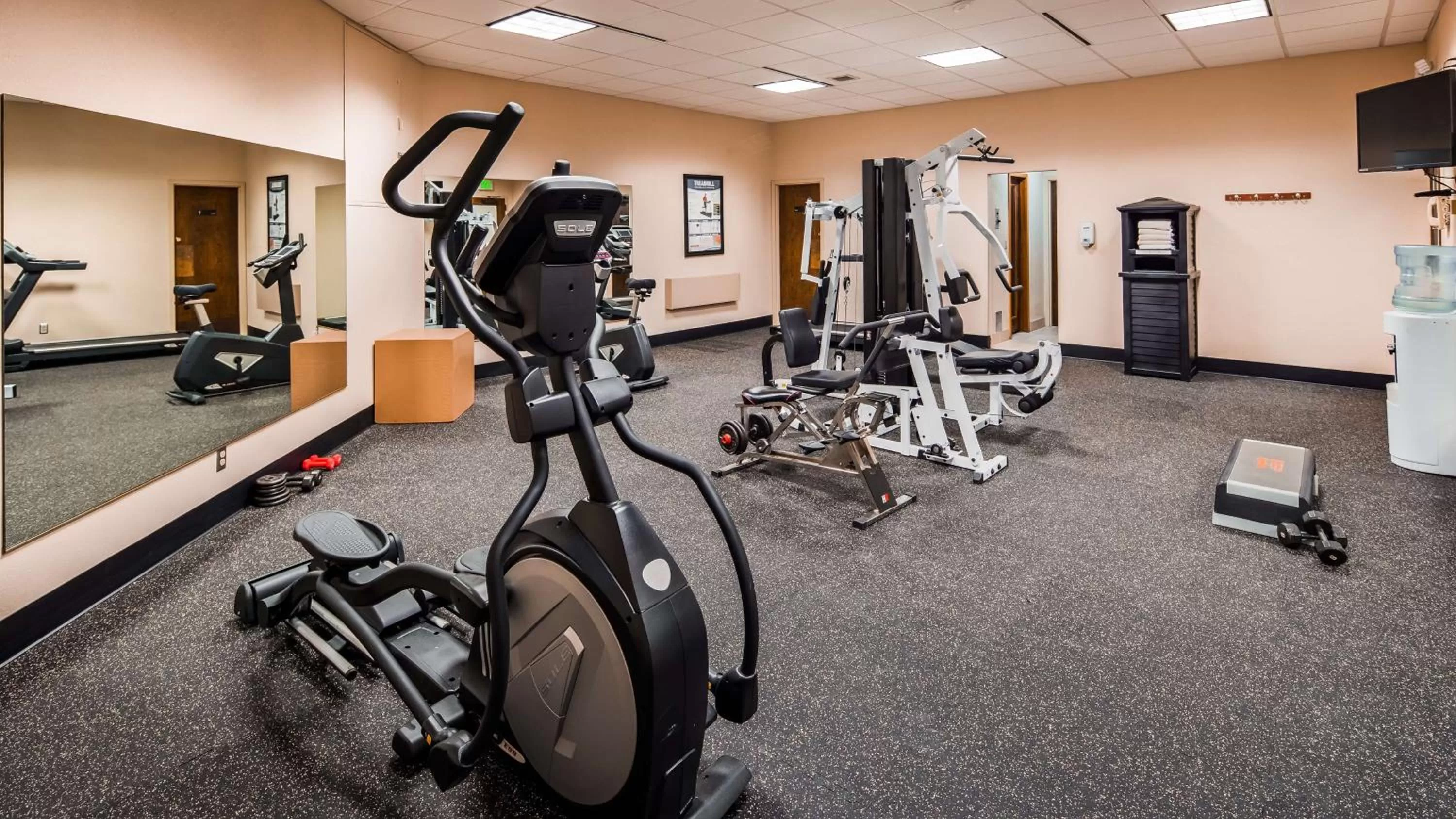 Fitness centre/facilities in Best Western Lake Lucille Inn