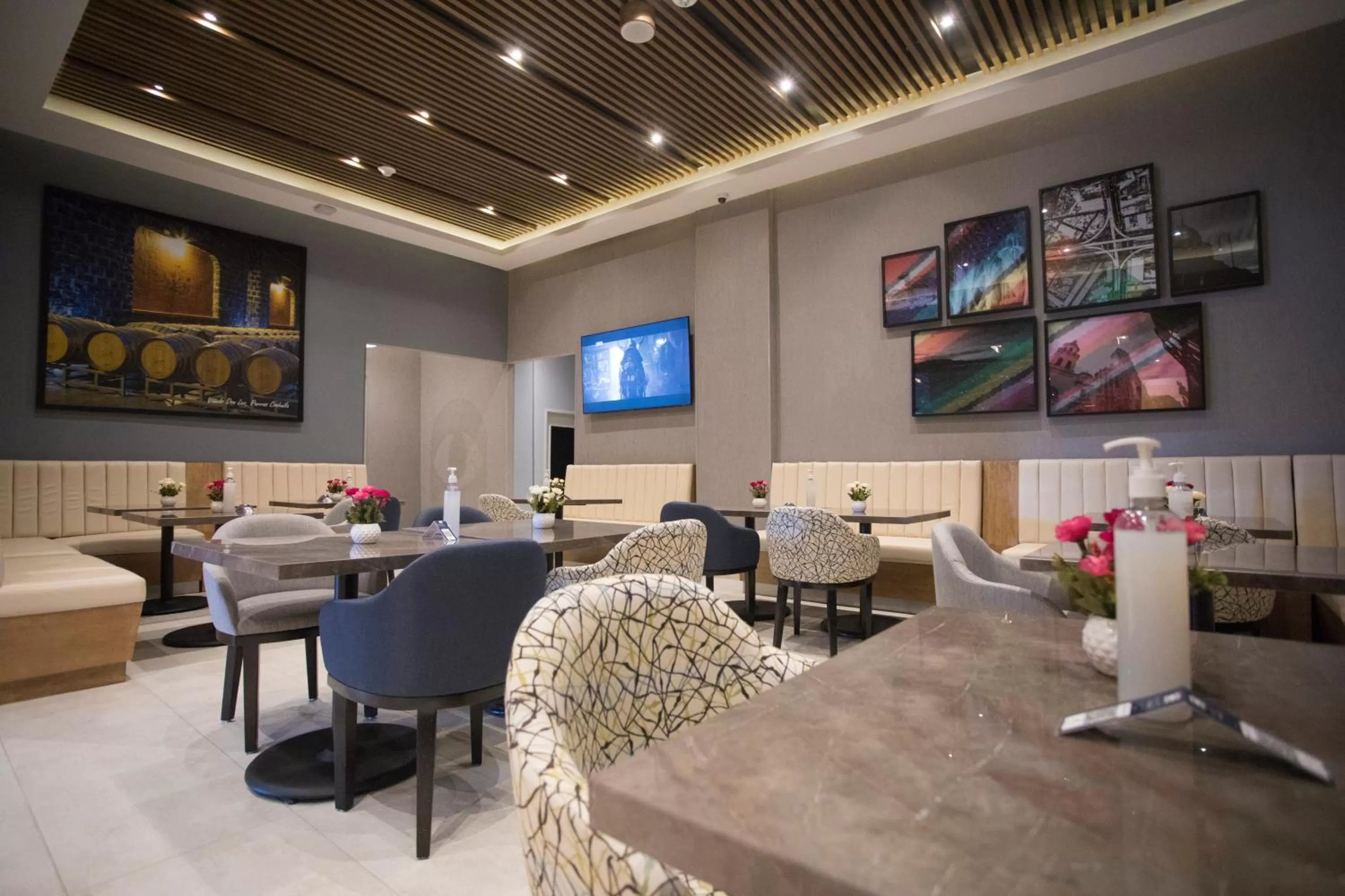 Restaurant/places to eat in Hyatt Place Saltillo