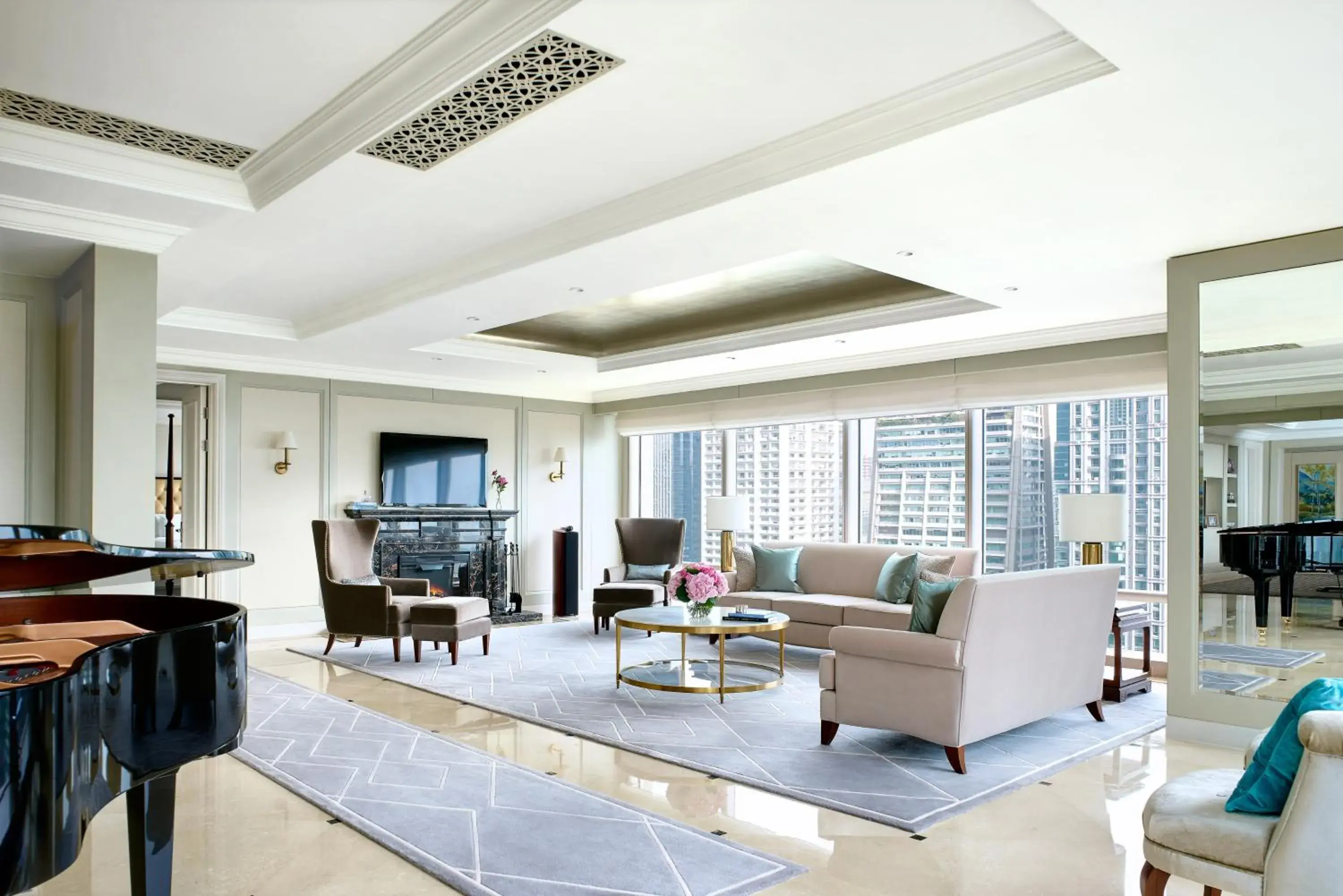 Living room, Seating Area in The Langham, Shenzhen