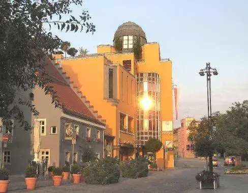 Facade/entrance, Property Building in Hotel Theresientor