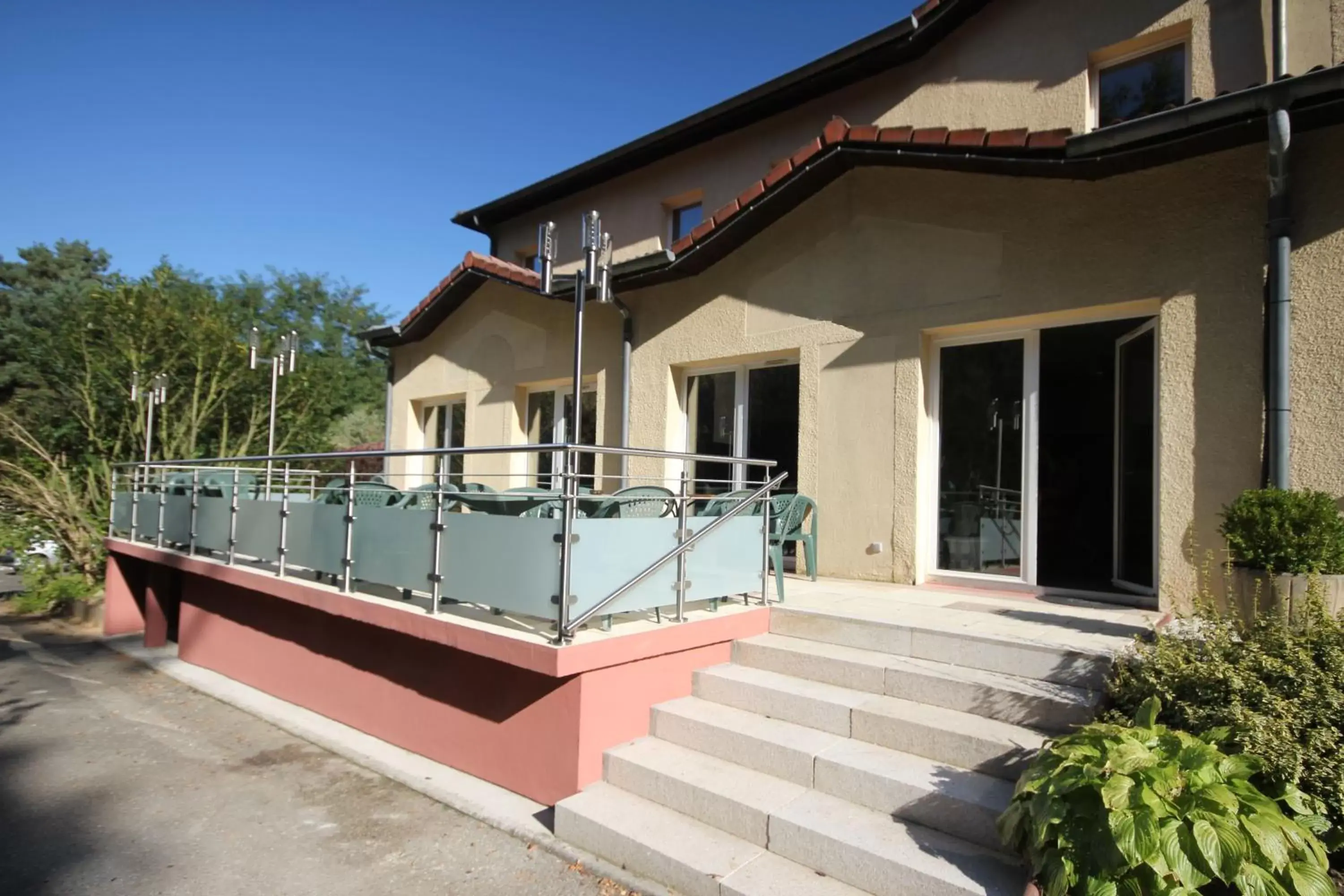 Facade/entrance in The Originals City, Hôtel Aster, Saint-Avold Nord (Inter-Hotel)