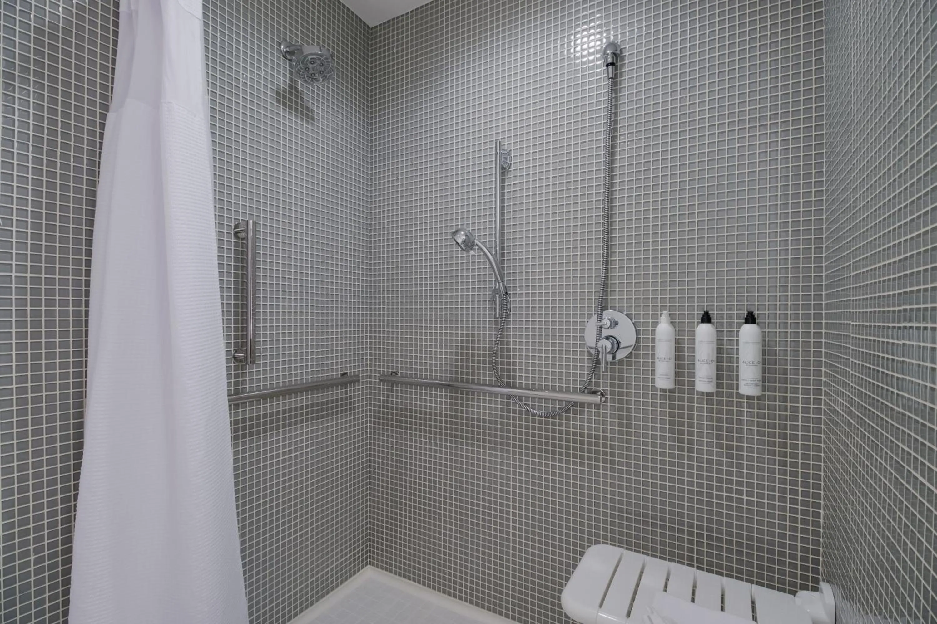 Bathroom in SpringHill Suites by Marriott Dallas NW Highway at Stemmons / I-35East