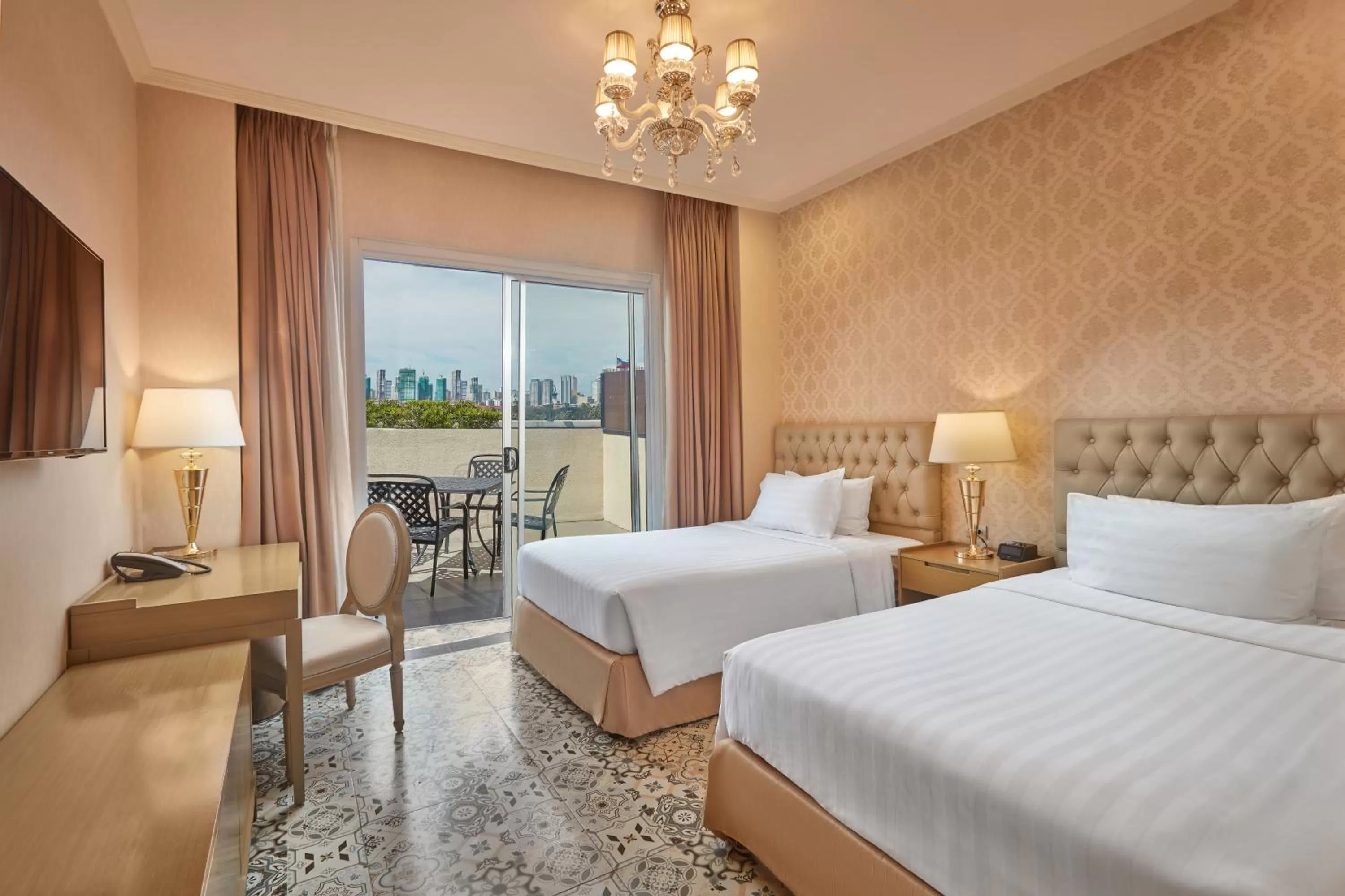 Club Twin Room With Balcony in Rizal Park Hotel