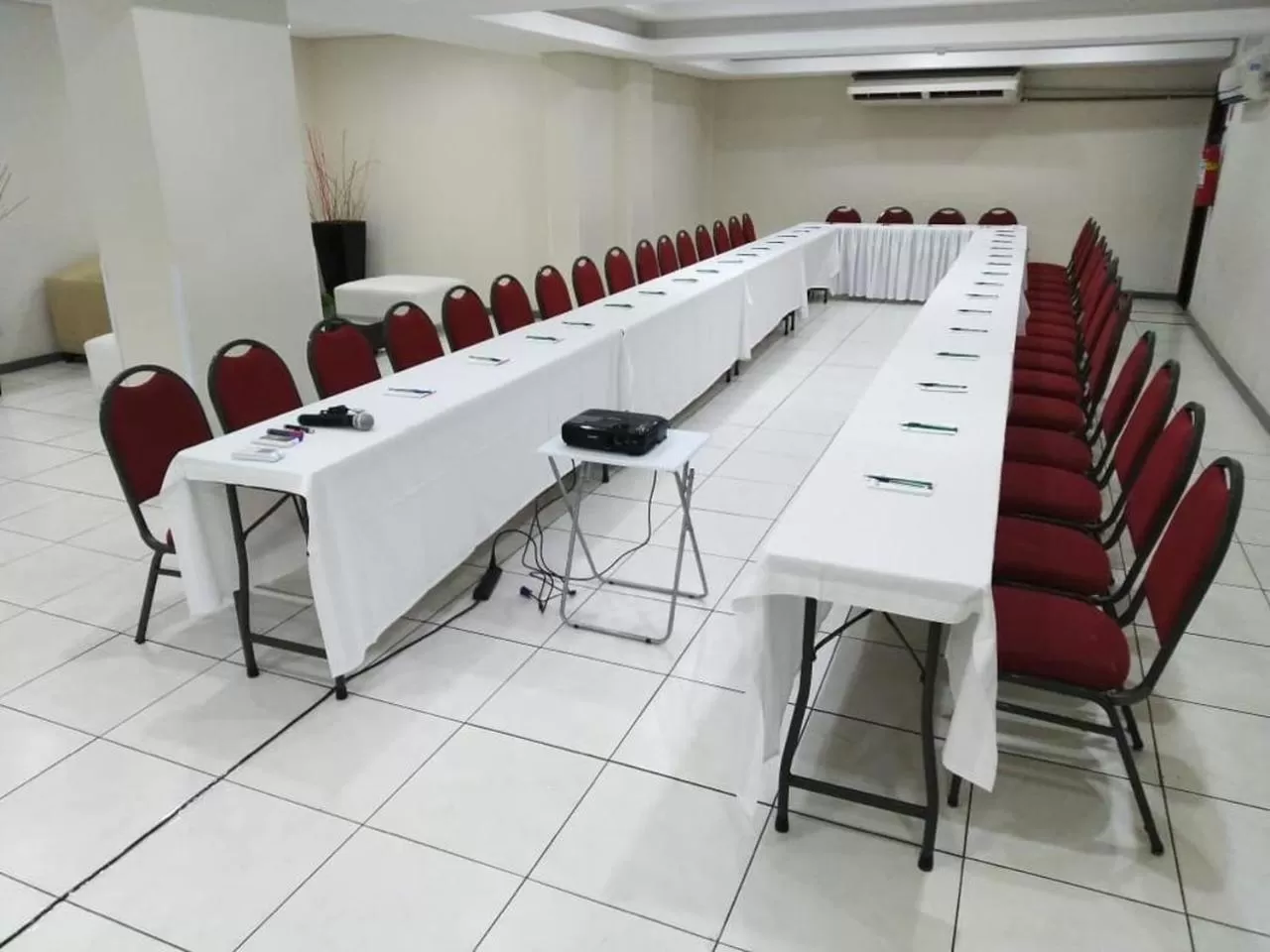 Business facilities in Hotel Golden Park Recife Boa Viagem By Nacional Inn