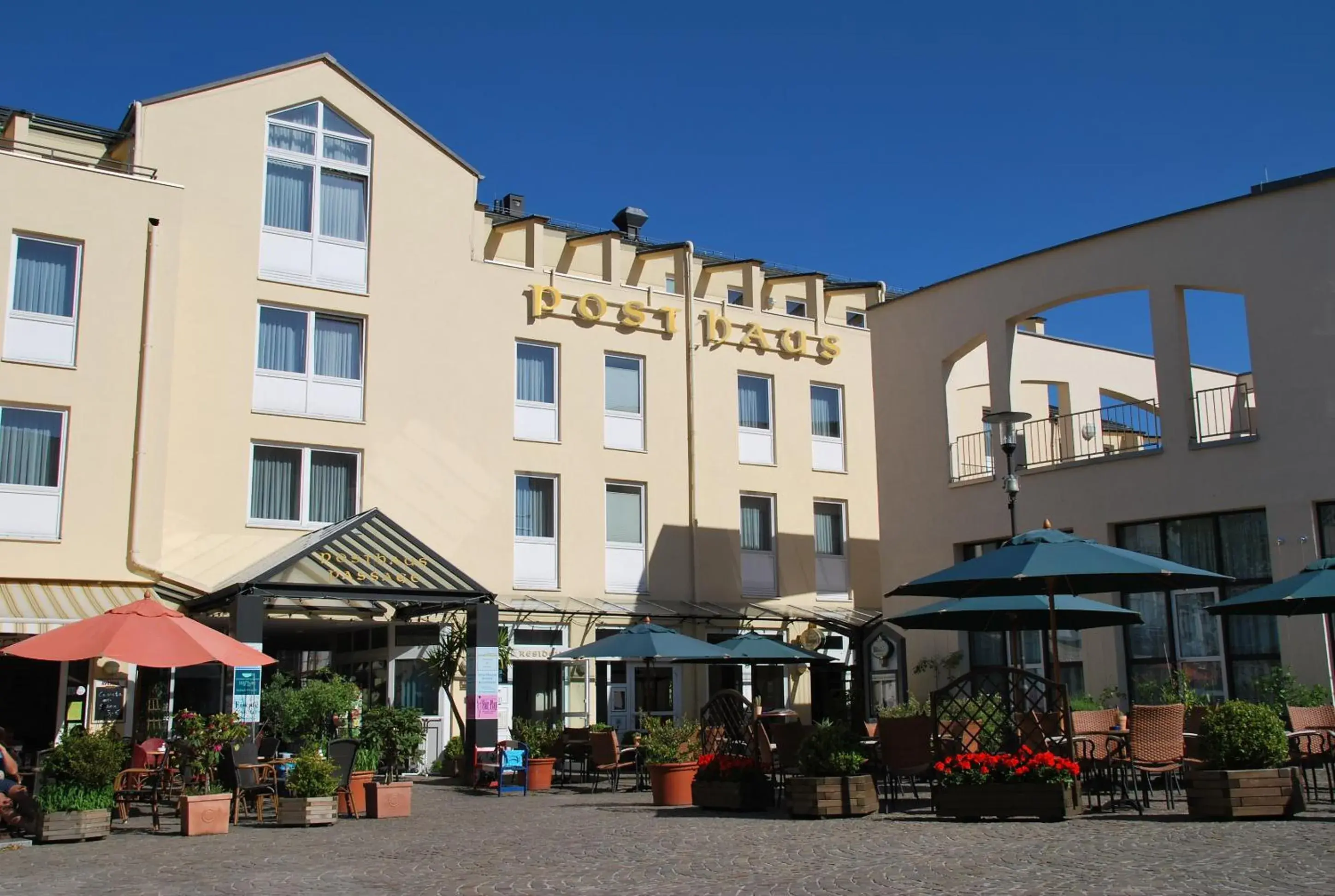 Facade/entrance, Property Building in Posthaus Hotel Residenz