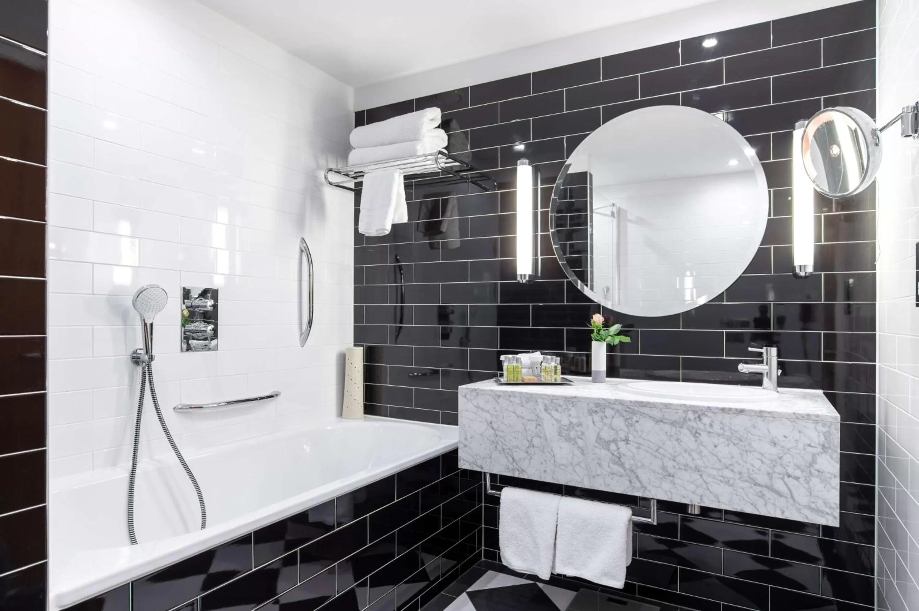 Bathroom in Hilton London Wembley