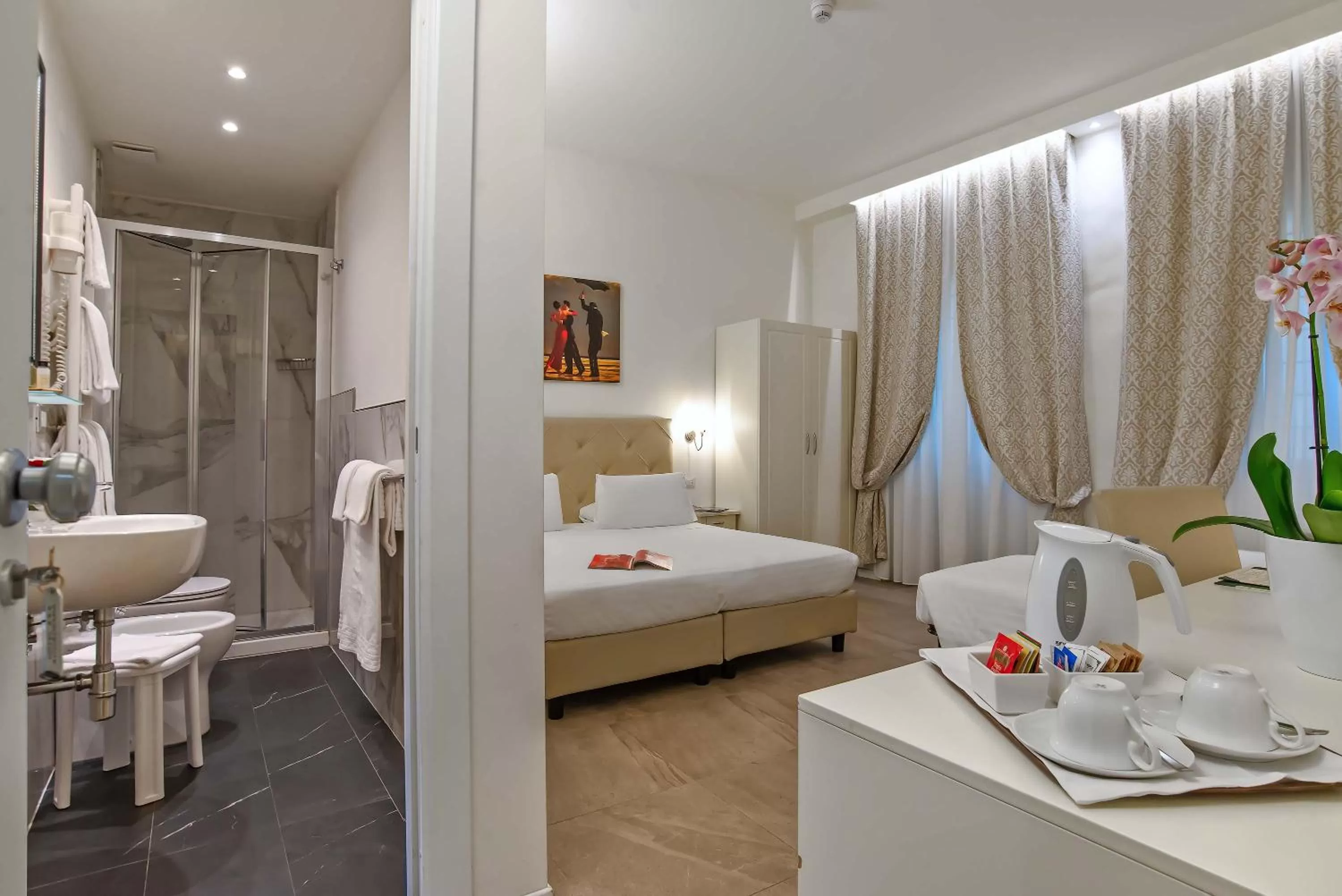 Bedroom, Bed in Hotel Accademia