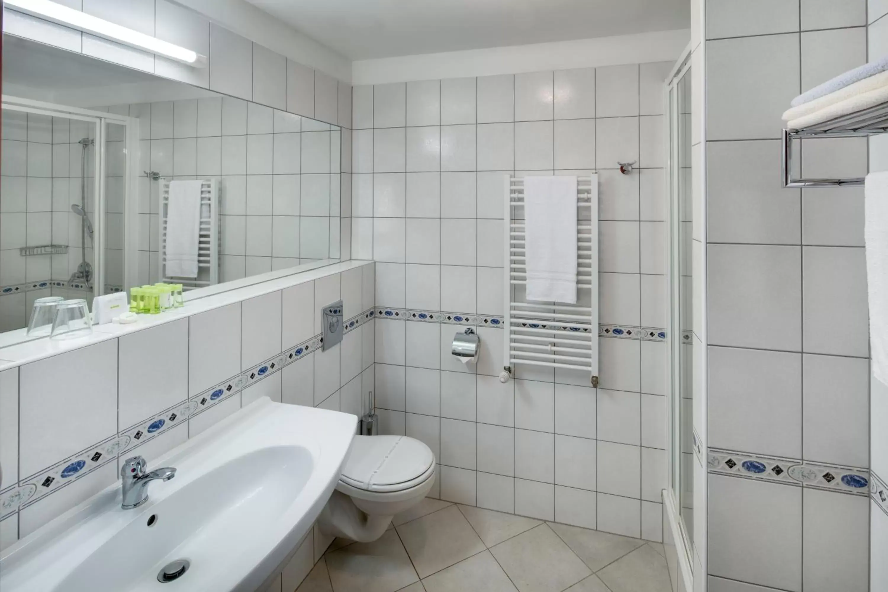 Shower, Bathroom in Wellness Hotel Babylon