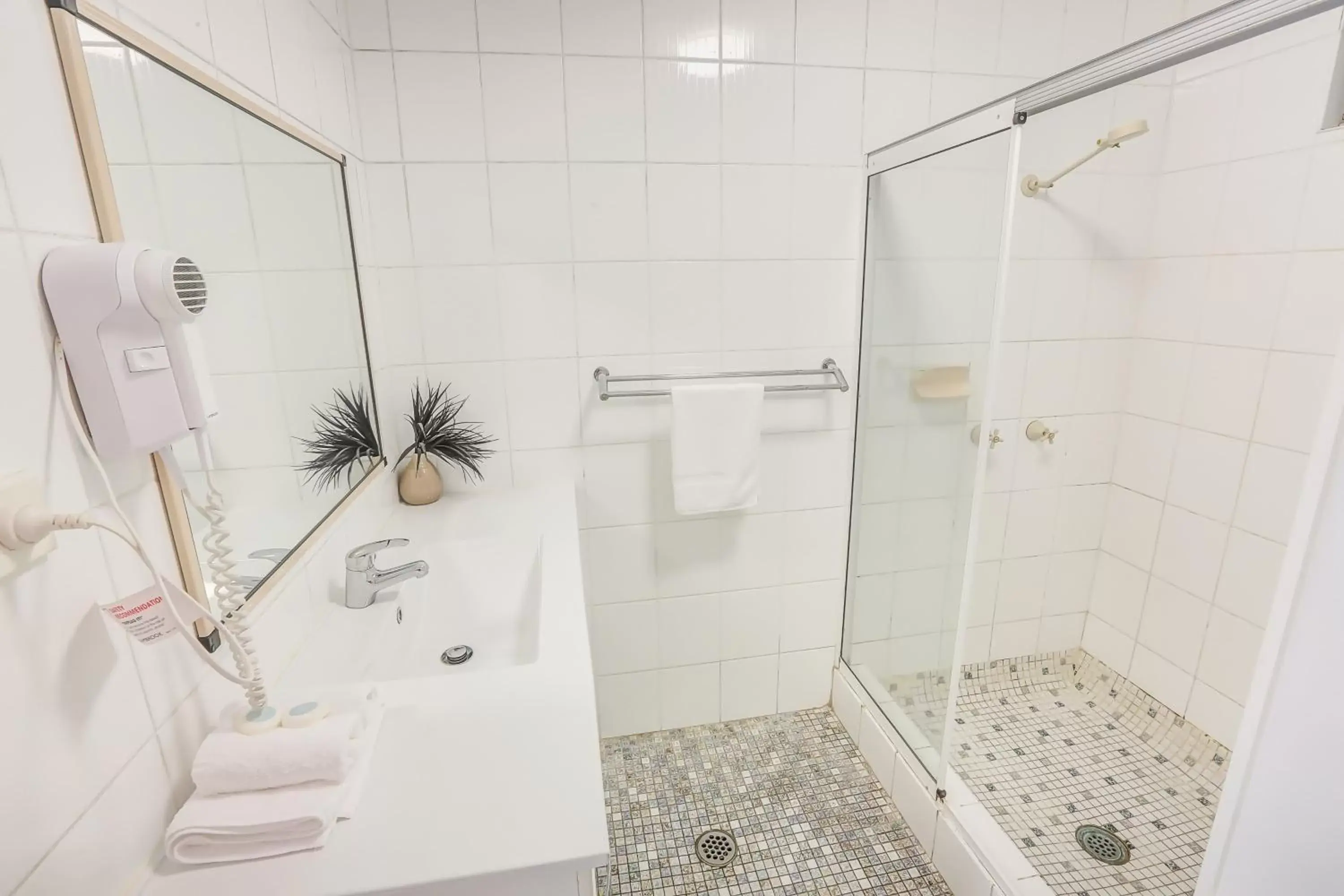 Bathroom in Koala Court Holiday Apartments