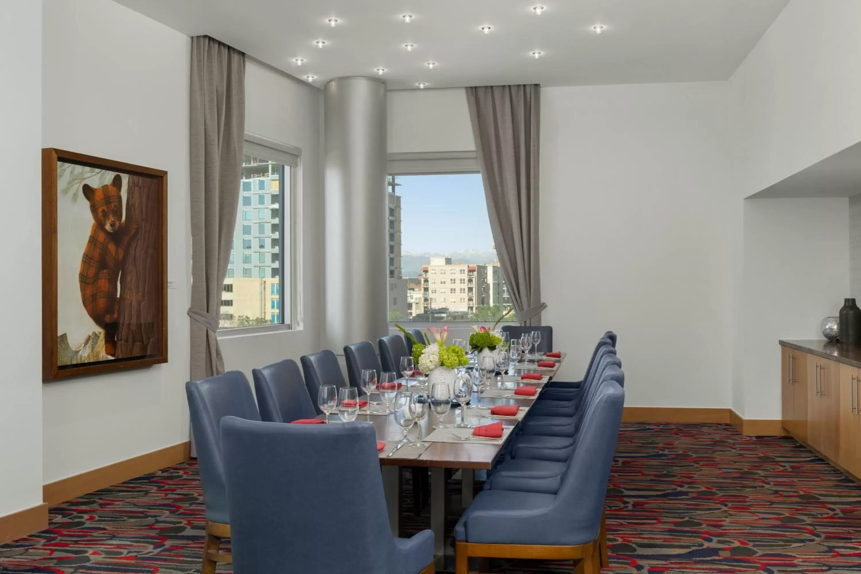 Meeting/conference room in The Art Hotel Denver, Curio Collection by Hilton