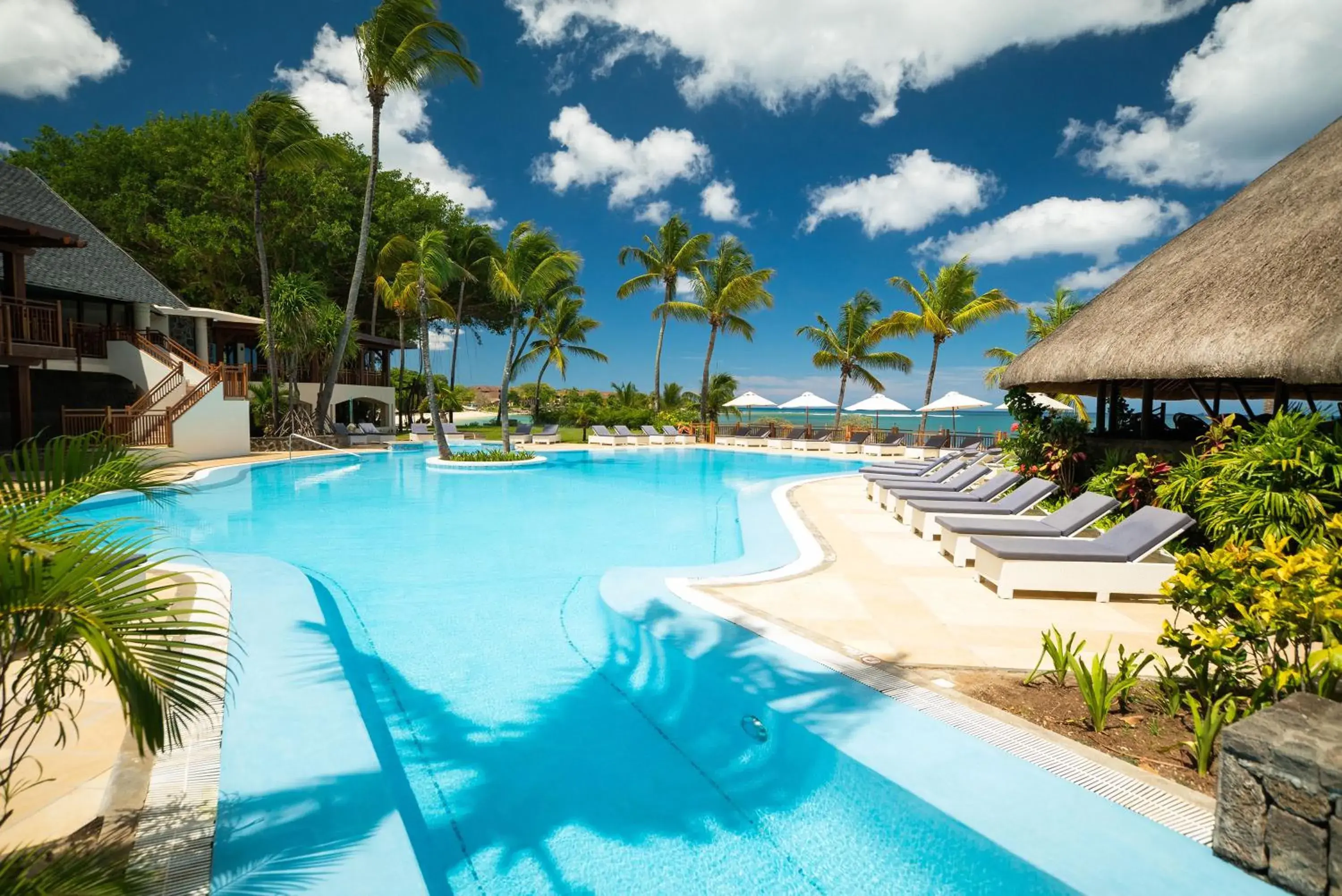 Swimming pool in Maritim Resort & Spa Mauritius Swimming pool in Maritim Resort & Spa Mauritius