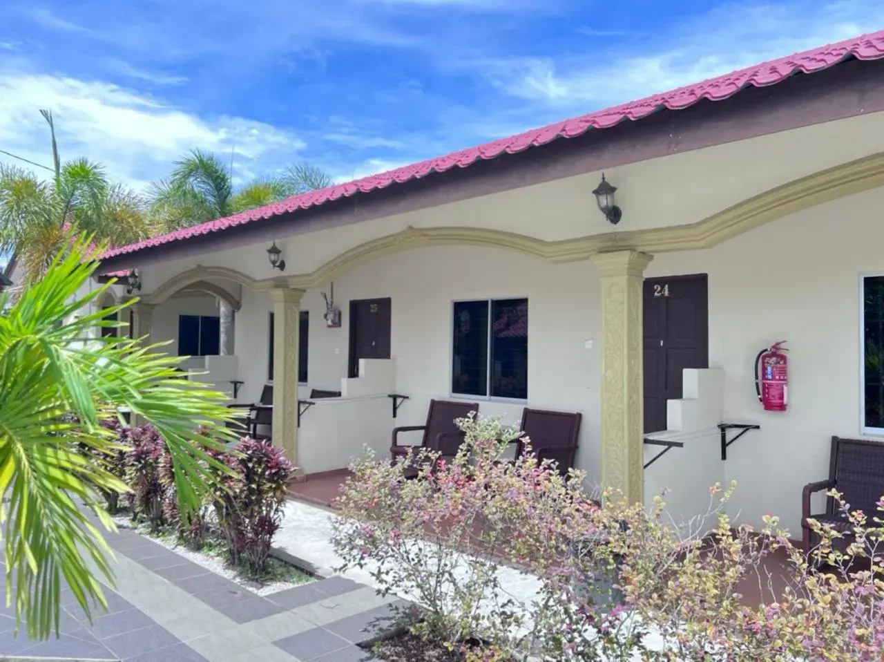 Standard Triple Room in Dhania Cenang Beach Motel Standard Triple Room in Dhania Cenang Beach Motel