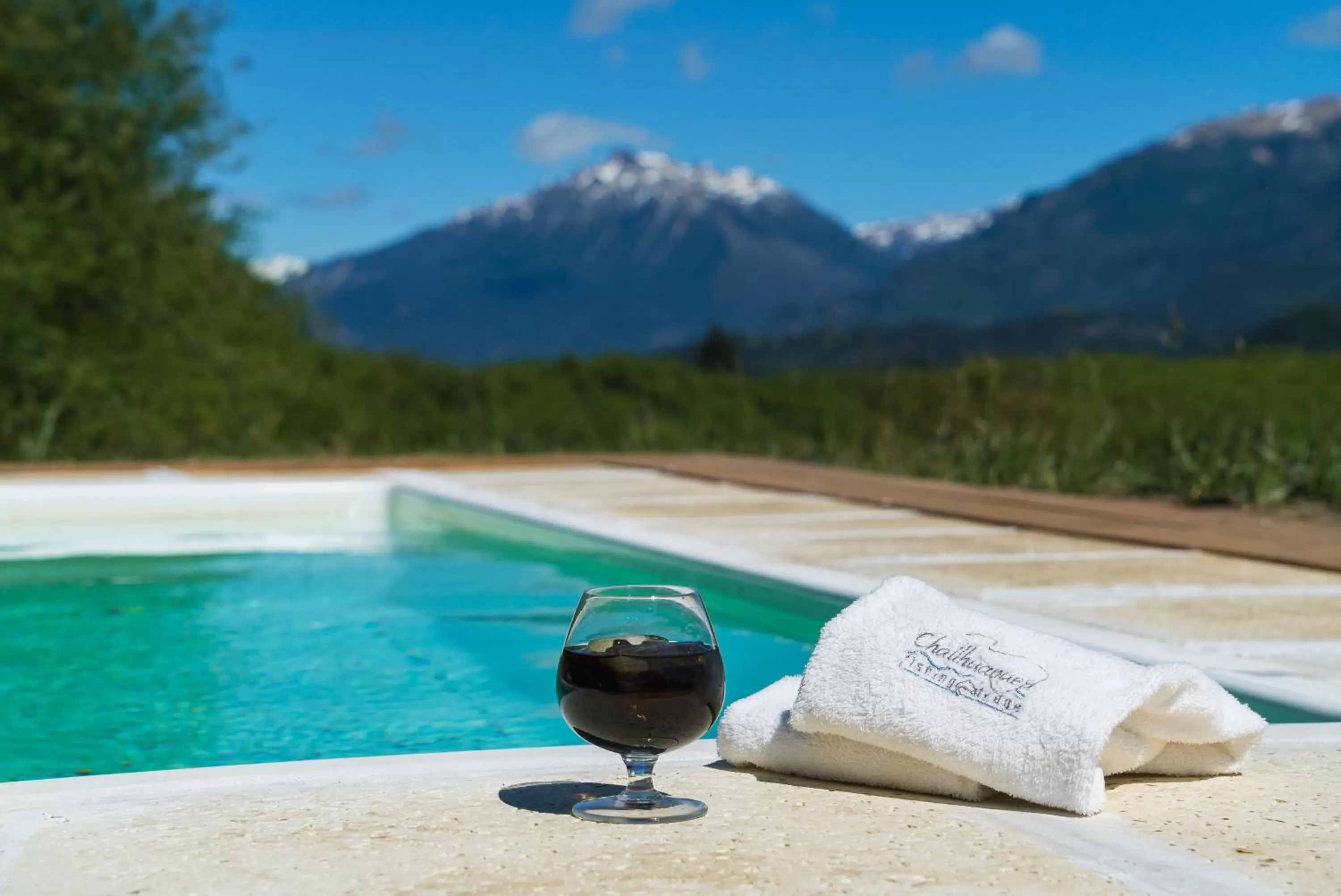 Mountain view, Swimming Pool in Challhuaquen Lodge