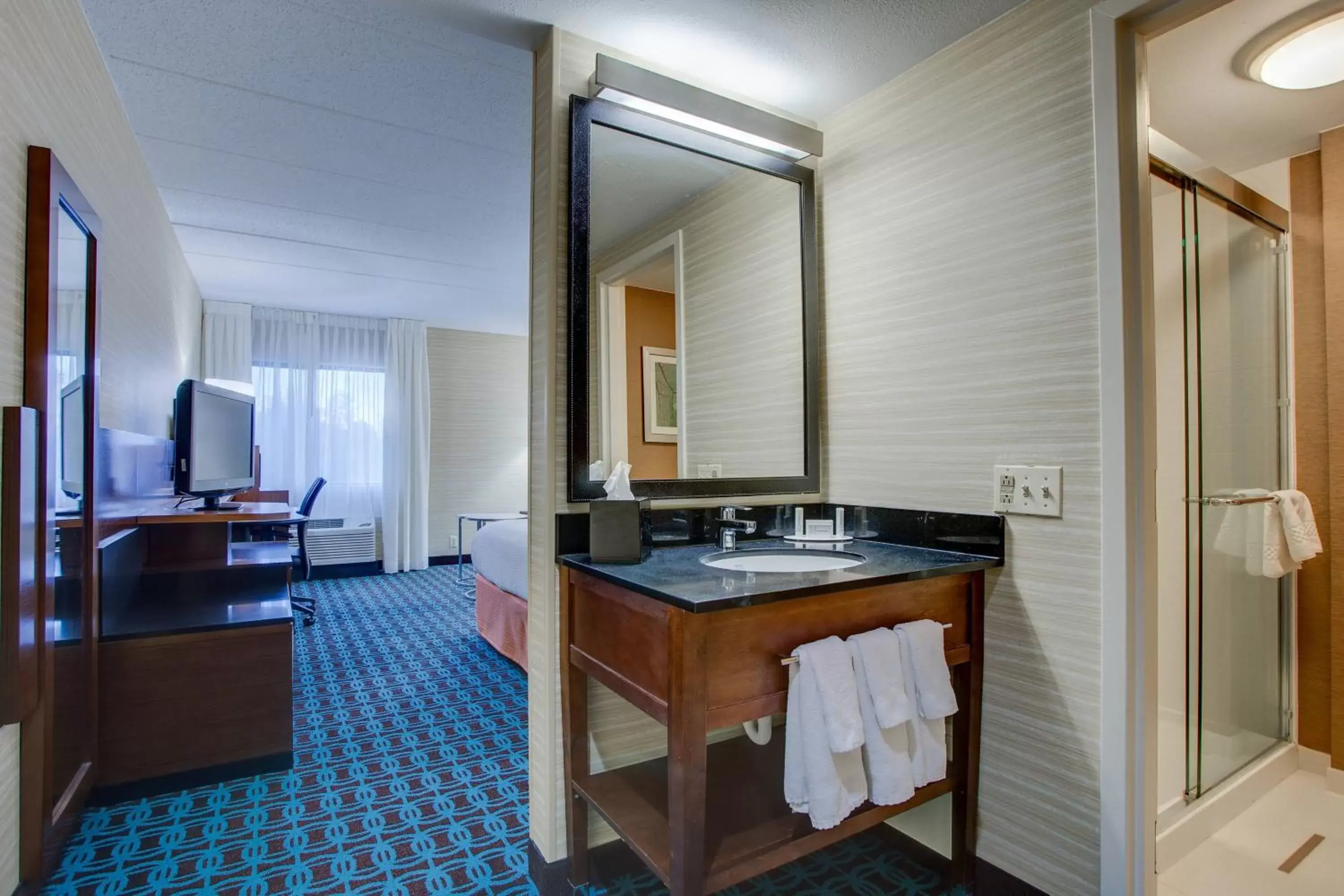 Bathroom, Kitchen/Kitchenette in Fairfield Inn Portsmouth Seacoast