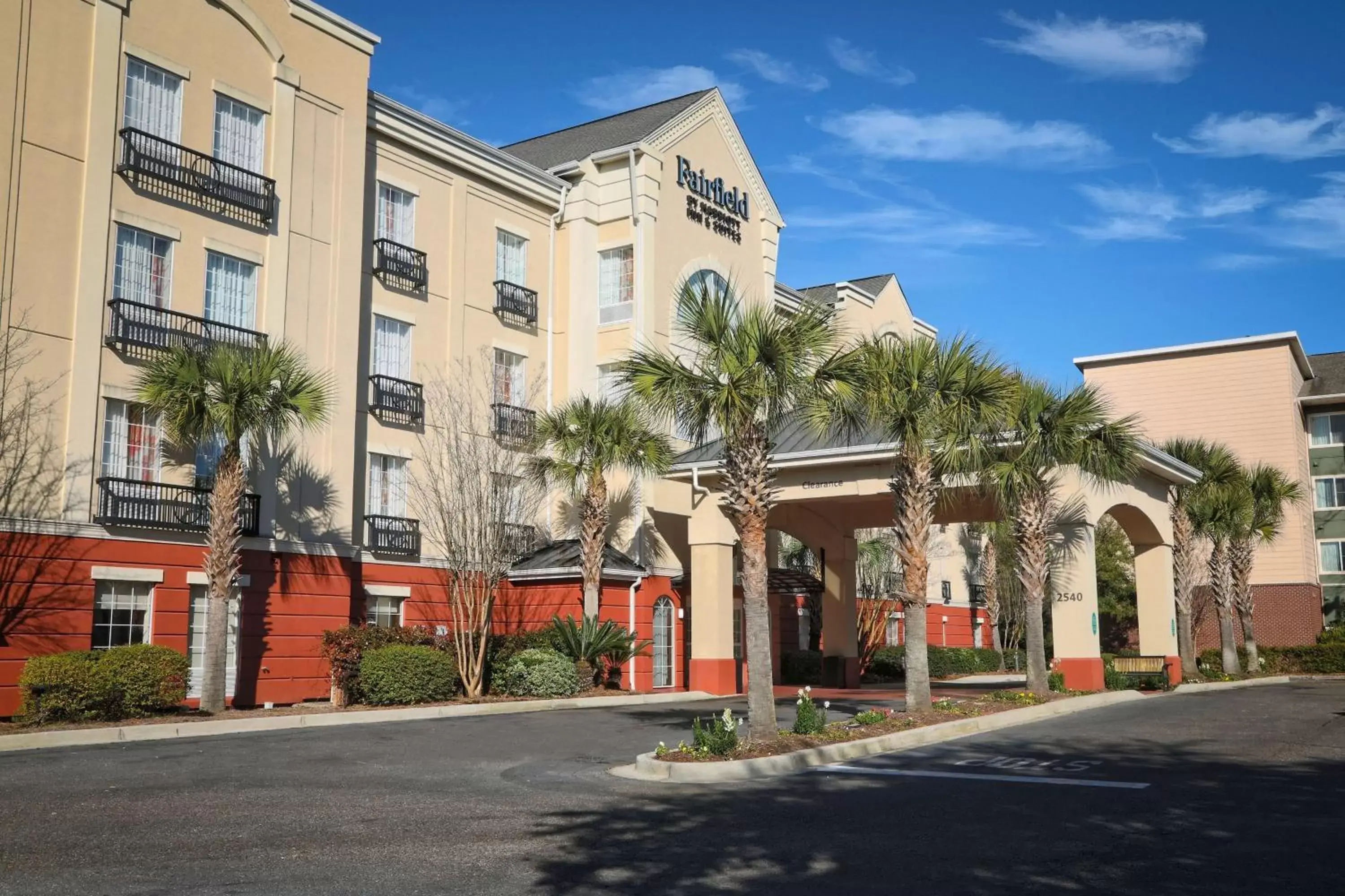 Property Building in Fairfield Inn & Suites by Marriott Charleston North/Ashley Phosphate