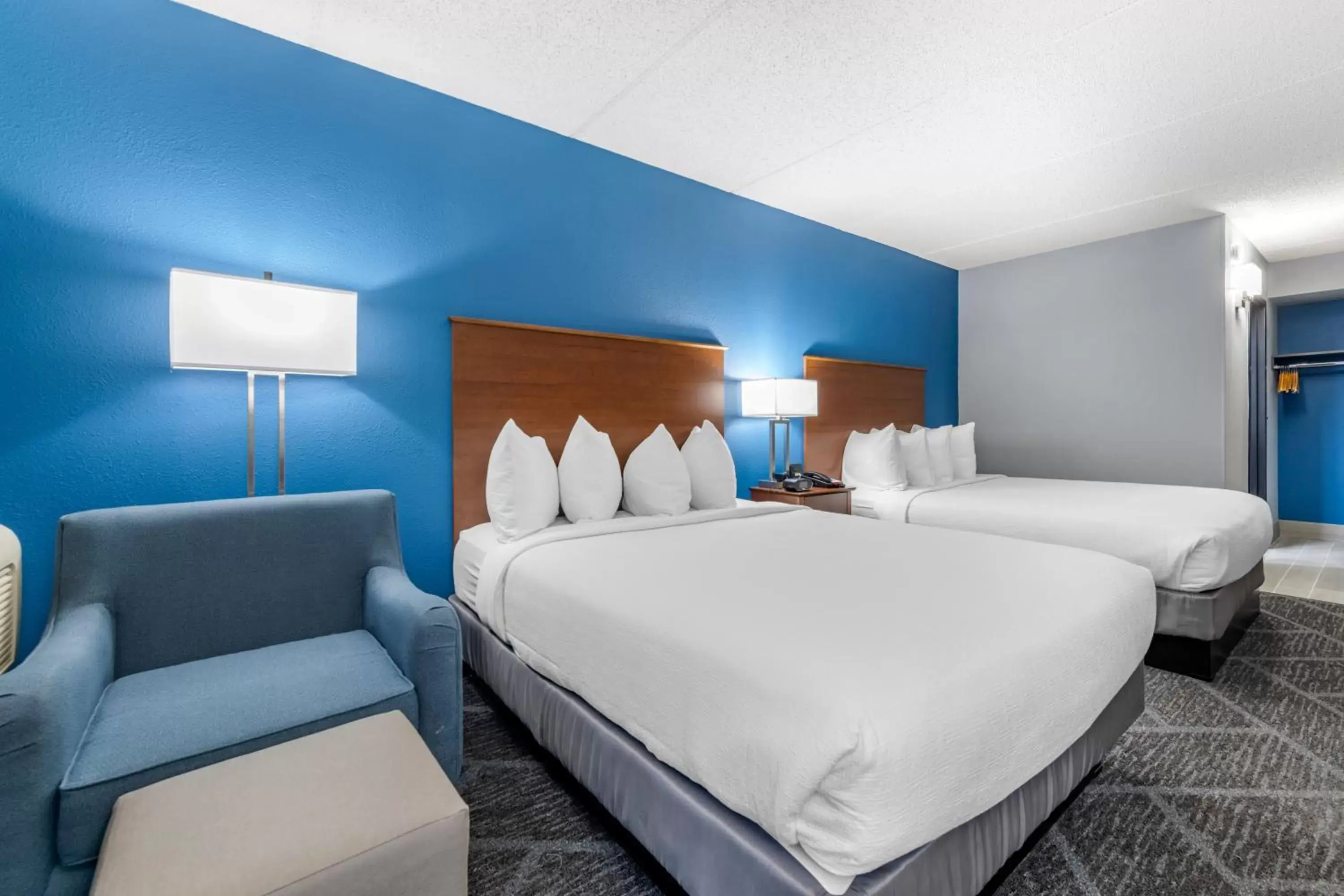 Bed in Best Western Bloomington Edina - Minneapolis