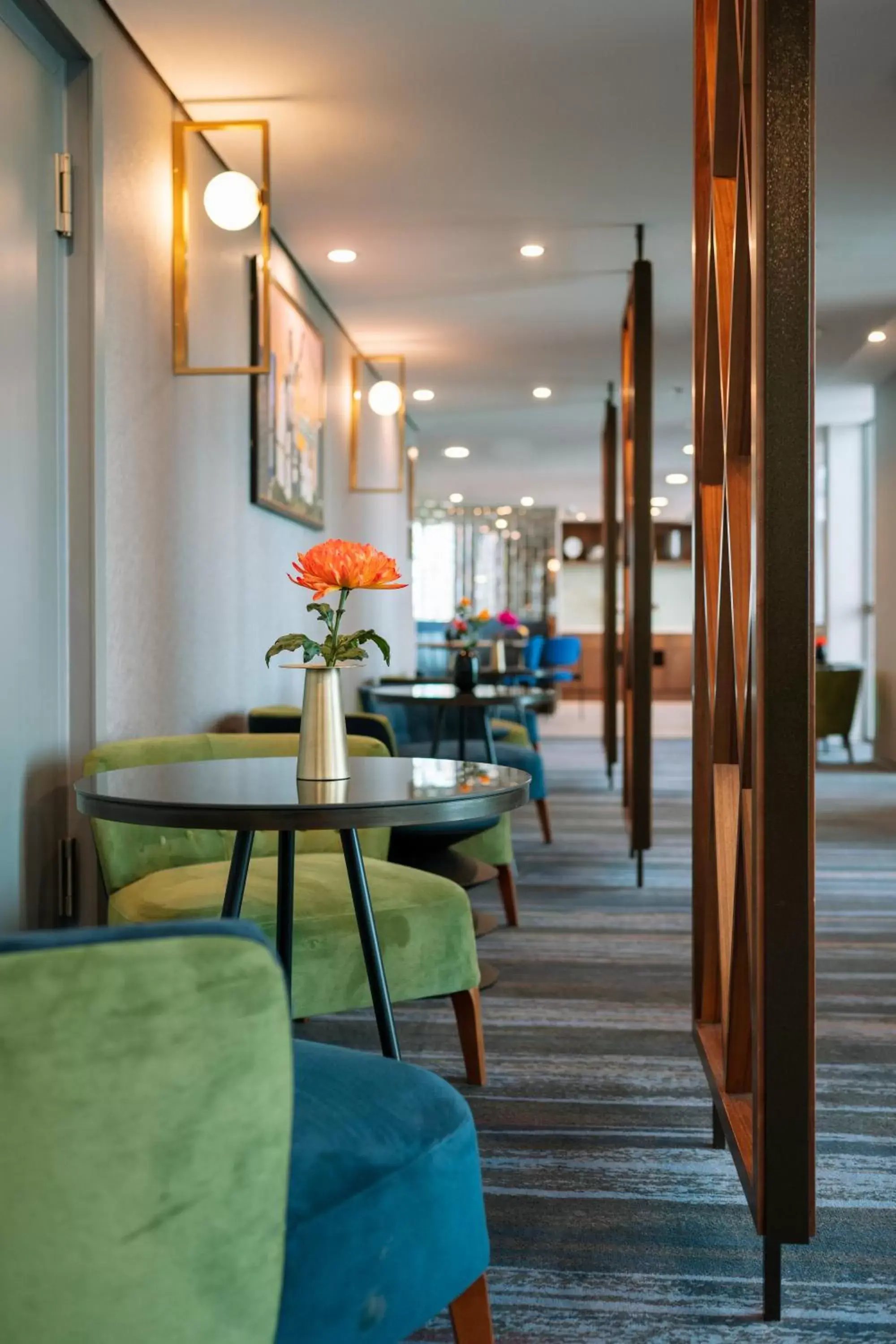 Lounge or bar in Hilton Frankfurt City Centre Lounge or bar in Hilton Frankfurt City Centre